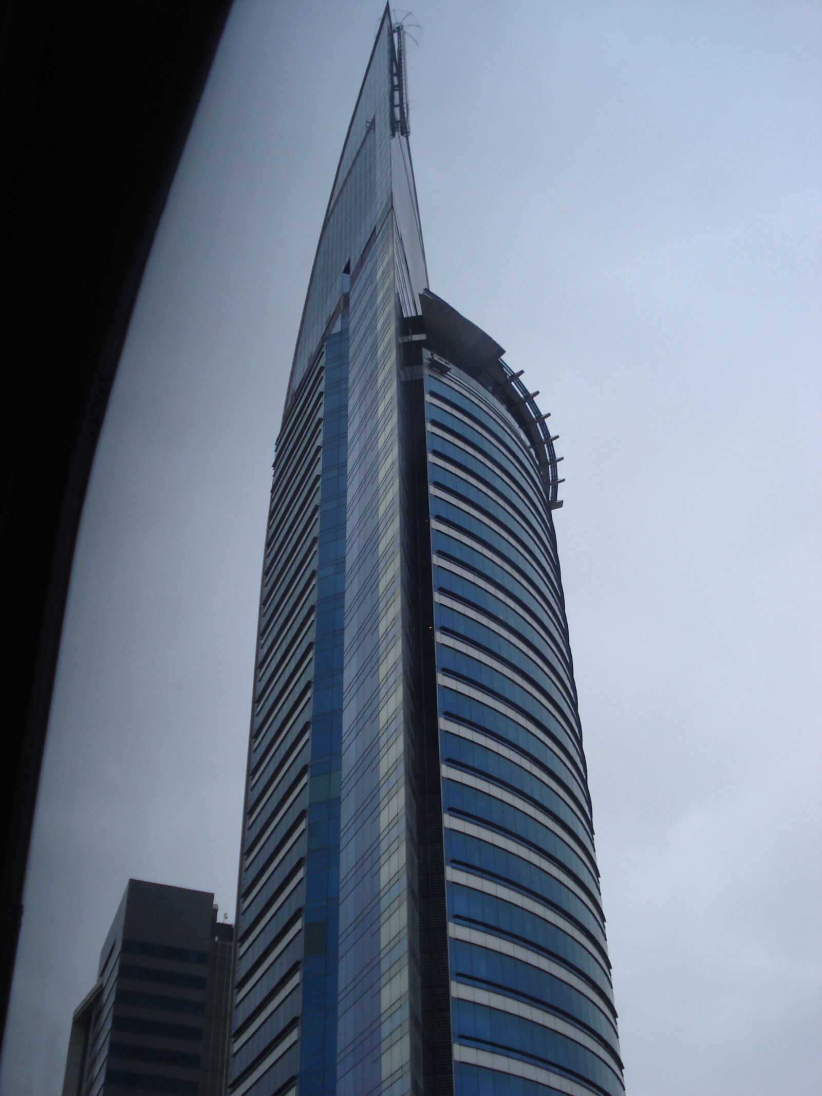 Sony DSC-W35 sample photo. Building, skyscraper, architecture photography