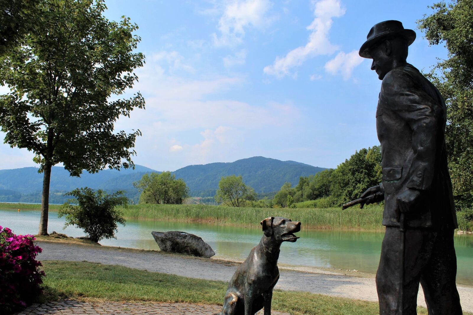 Canon EOS 1300D (EOS Rebel T6 / EOS Kiss X80) sample photo. Thomas mann, monument, sculpture photography