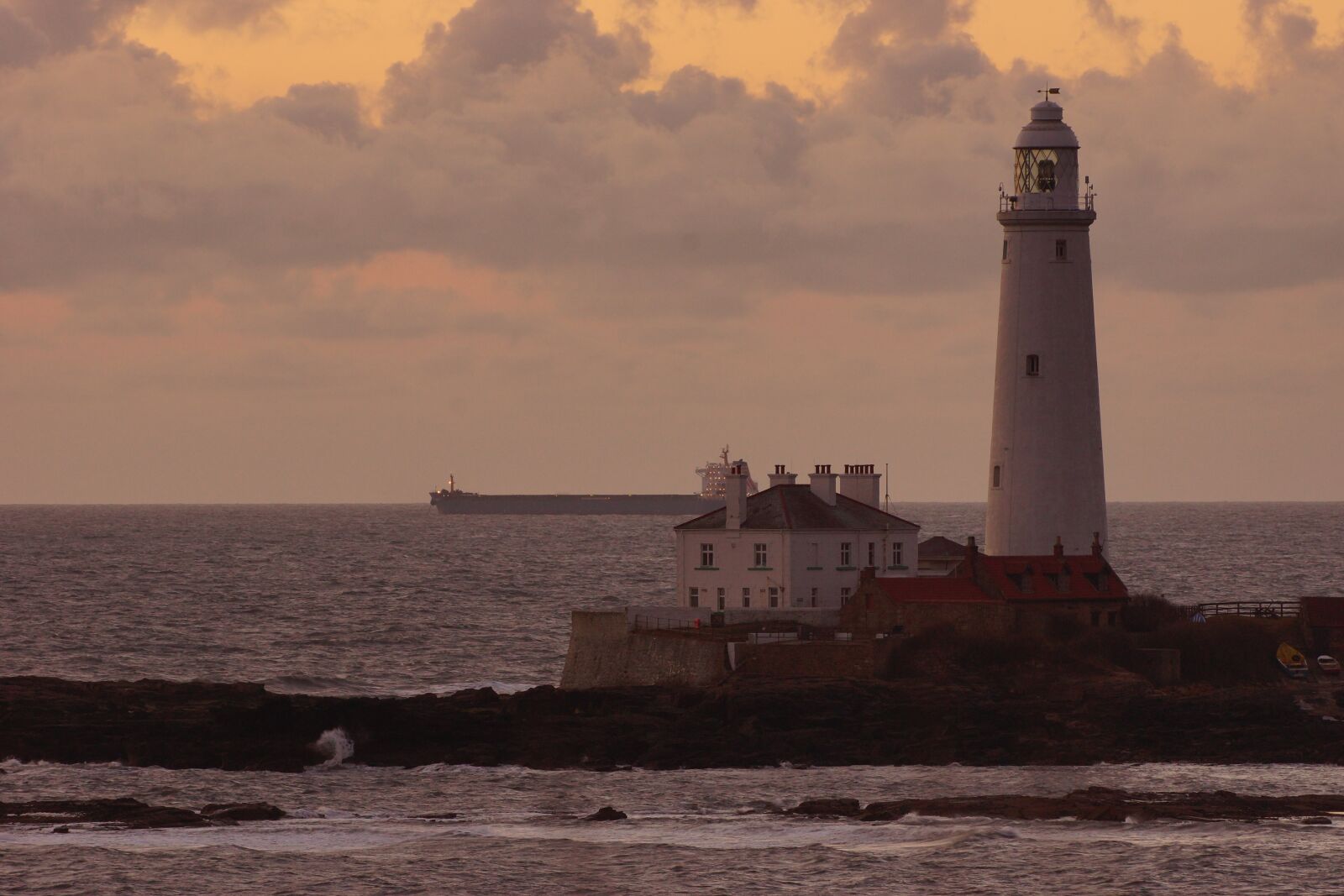 Sony SLT-A77 sample photo. Lighthouse, st marys lighthouse photography