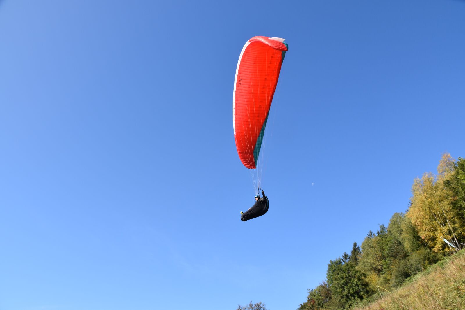 Nikon D5600 sample photo. Paragliding, paraglider, free flight photography