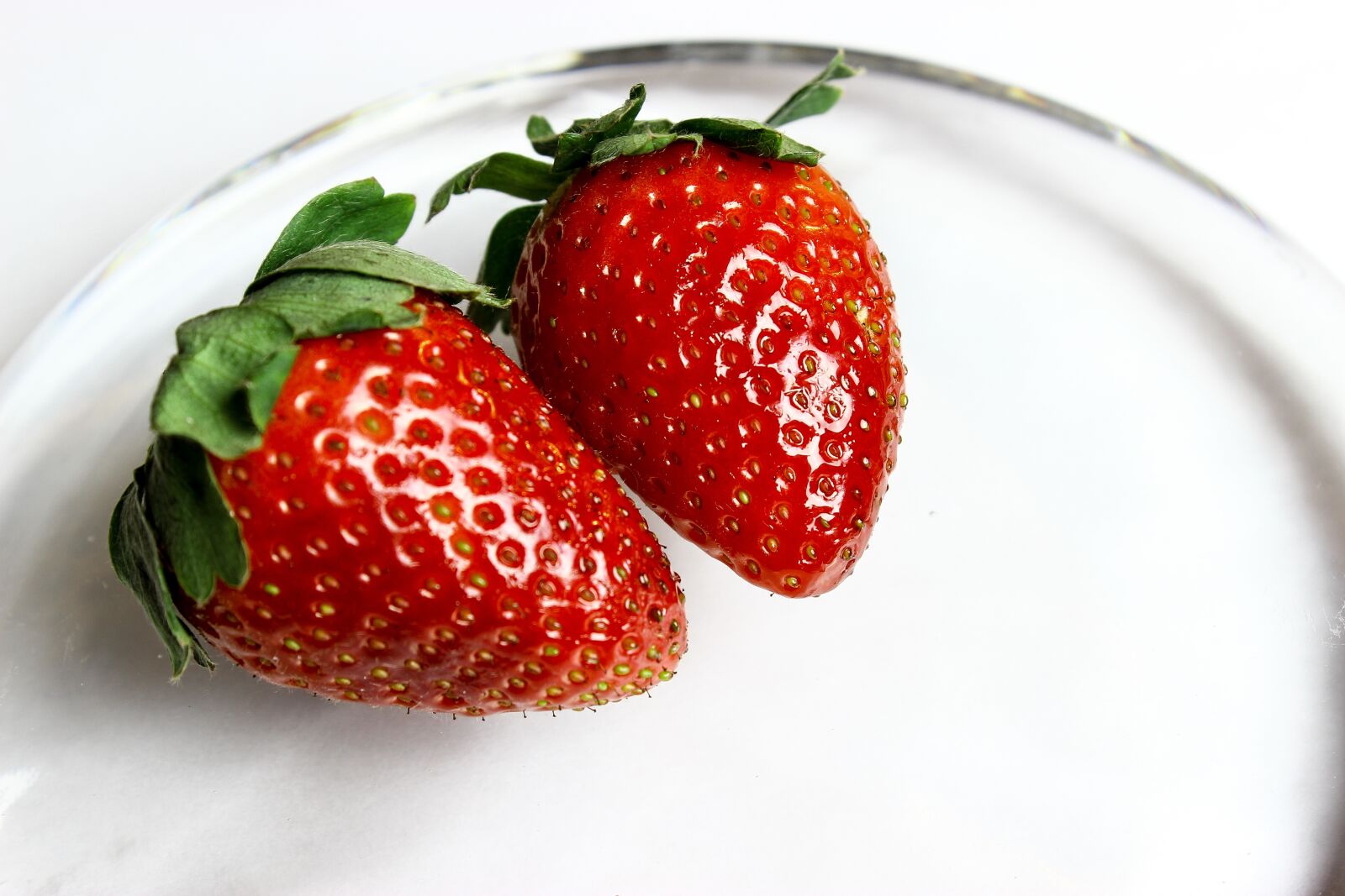 Canon EOS 600D (Rebel EOS T3i / EOS Kiss X5) sample photo. Strawberry, healthy, fruit photography