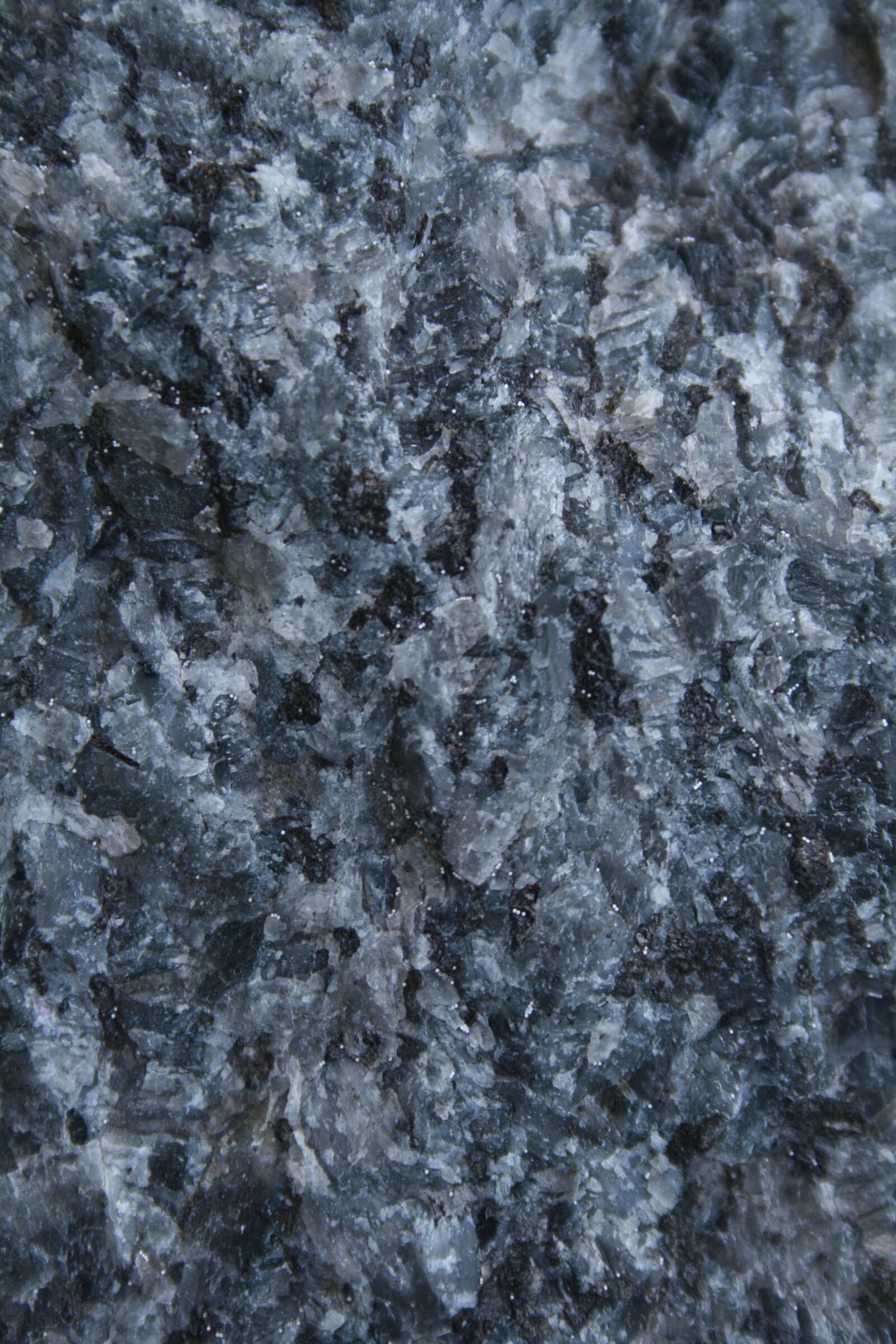 Canon EOS 400D (EOS Digital Rebel XTi / EOS Kiss Digital X) sample photo. Granite, texture, hard photography