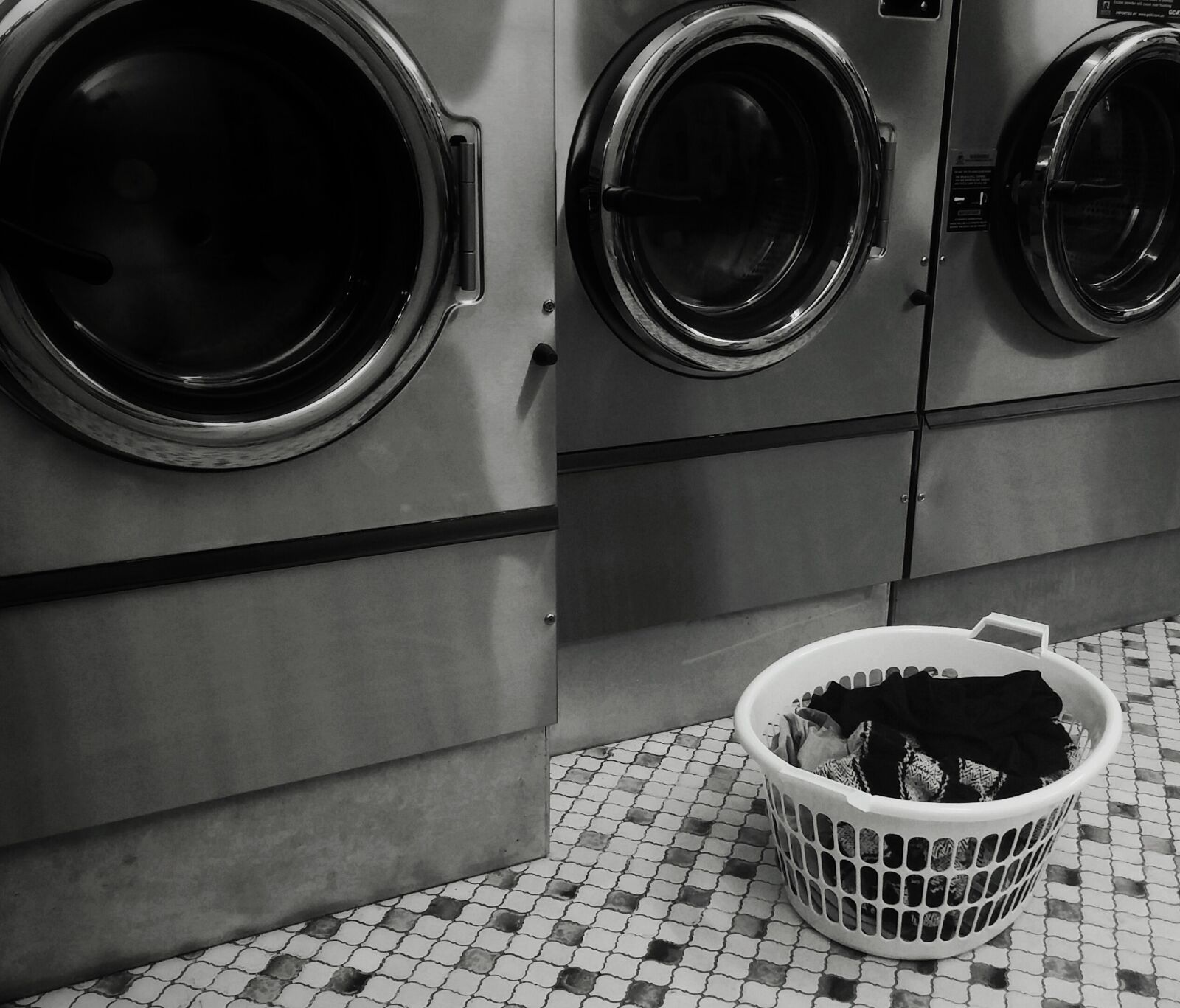 LG D80 sample photo. Laundromat, launderette, laundry photography