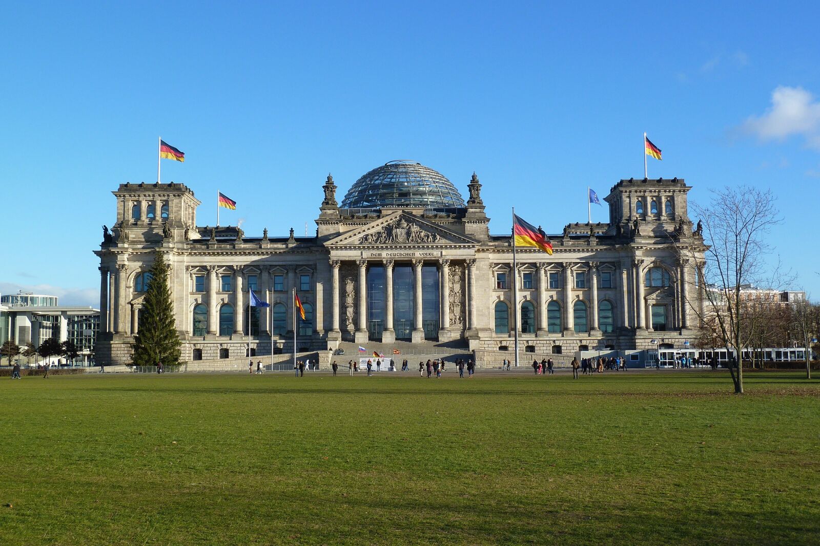 Panasonic Lumix DMC-ZS7 (Lumix DMC-TZ10) sample photo. Reichstag building, berlin, capital photography