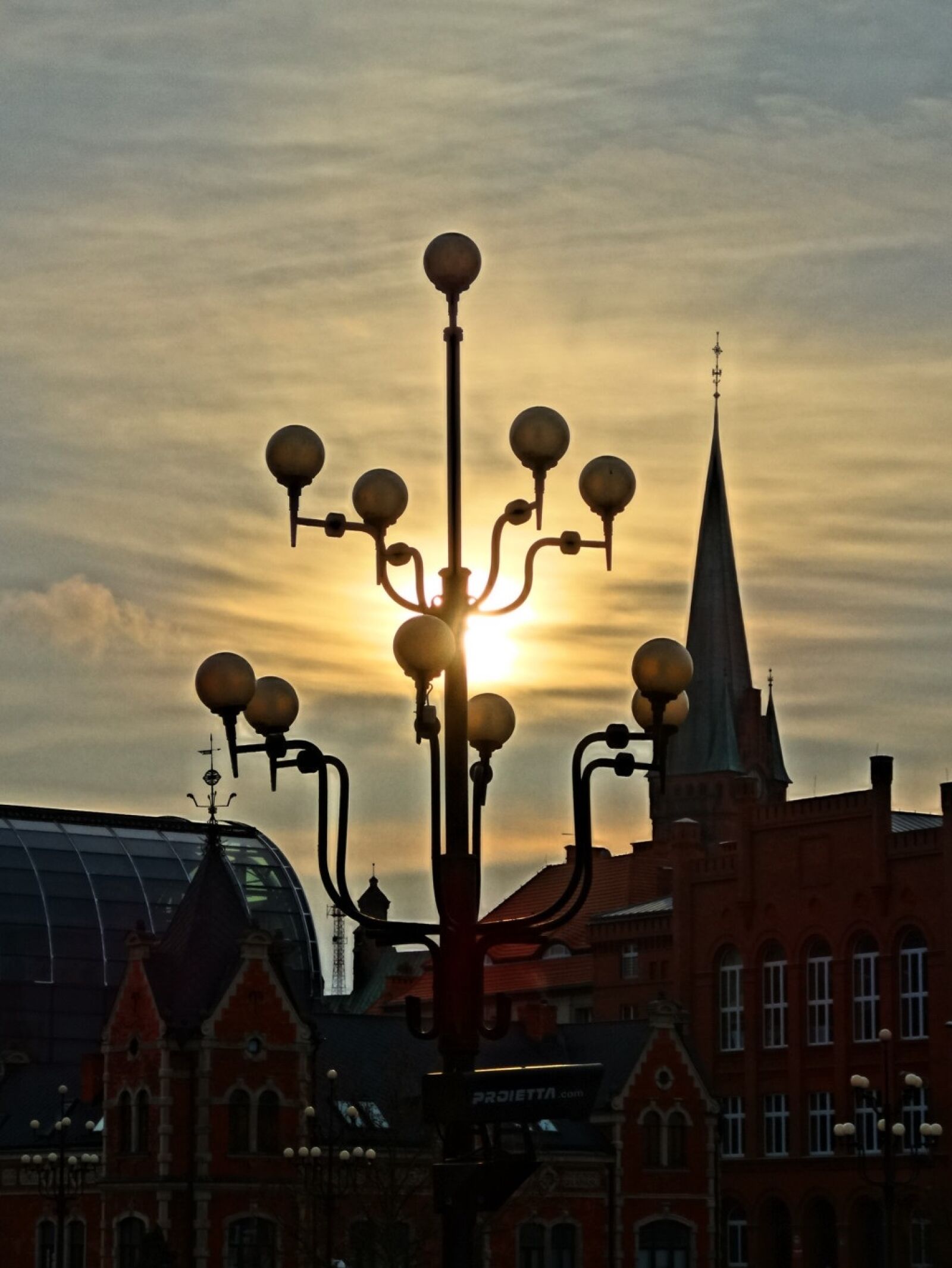 Sony Cyber-shot DSC-HX20V sample photo. Bydgoszcz, embankment, lantern photography