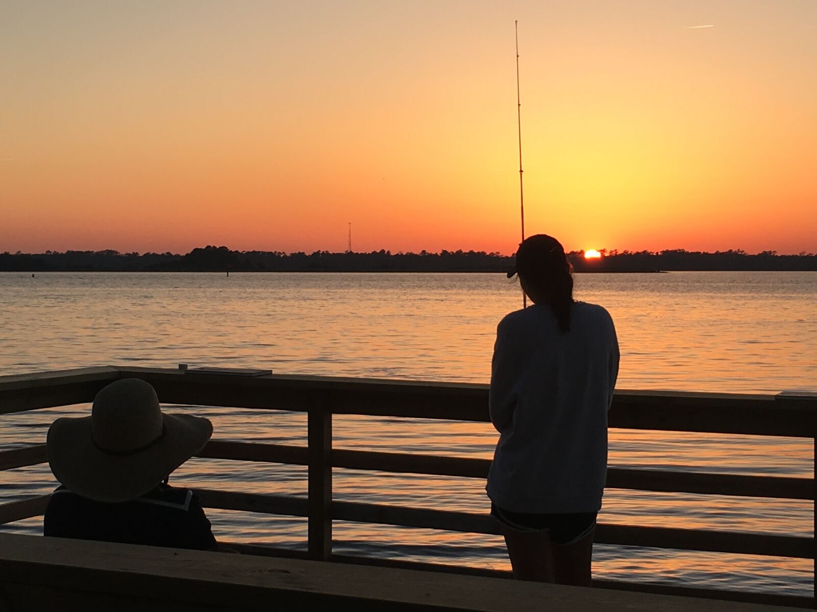 iPhone 6s back camera 4.15mm f/2.2 sample photo. Fishing, sunset, fish photography