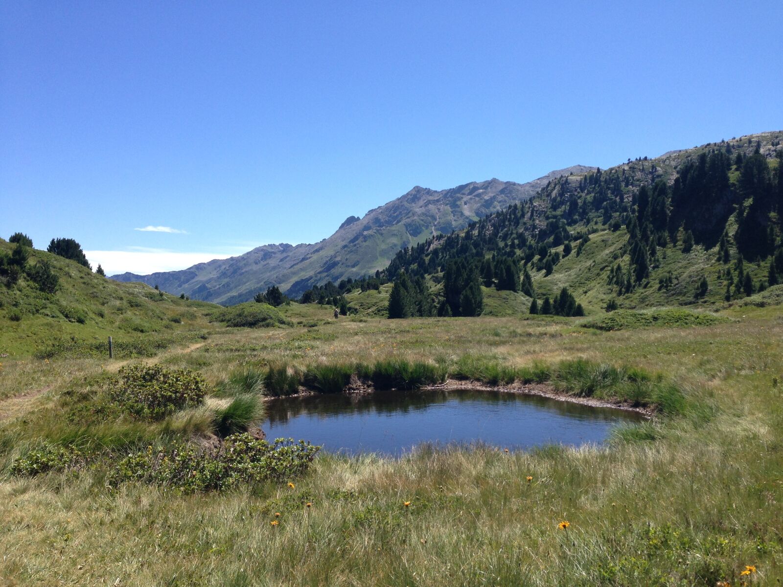 iPhone 5 back camera 4.12mm f/2.4 sample photo. Landscape, mountain, pond photography