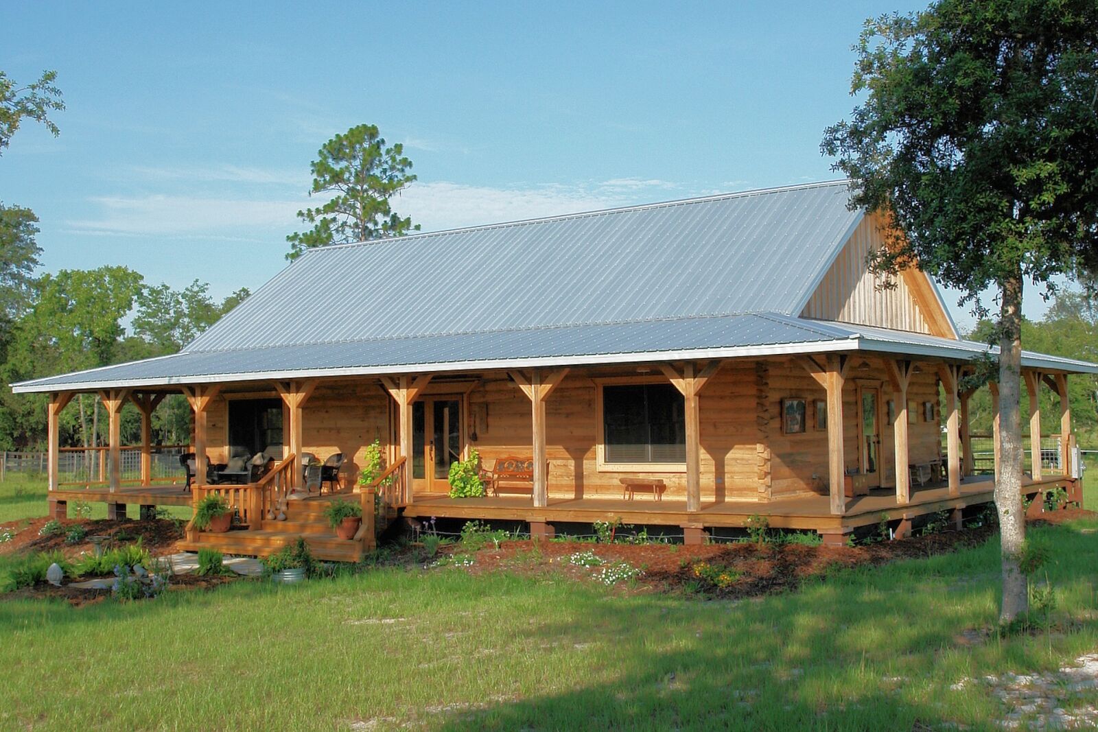 Sony DSC-R1 sample photo. Country, log home, tin photography