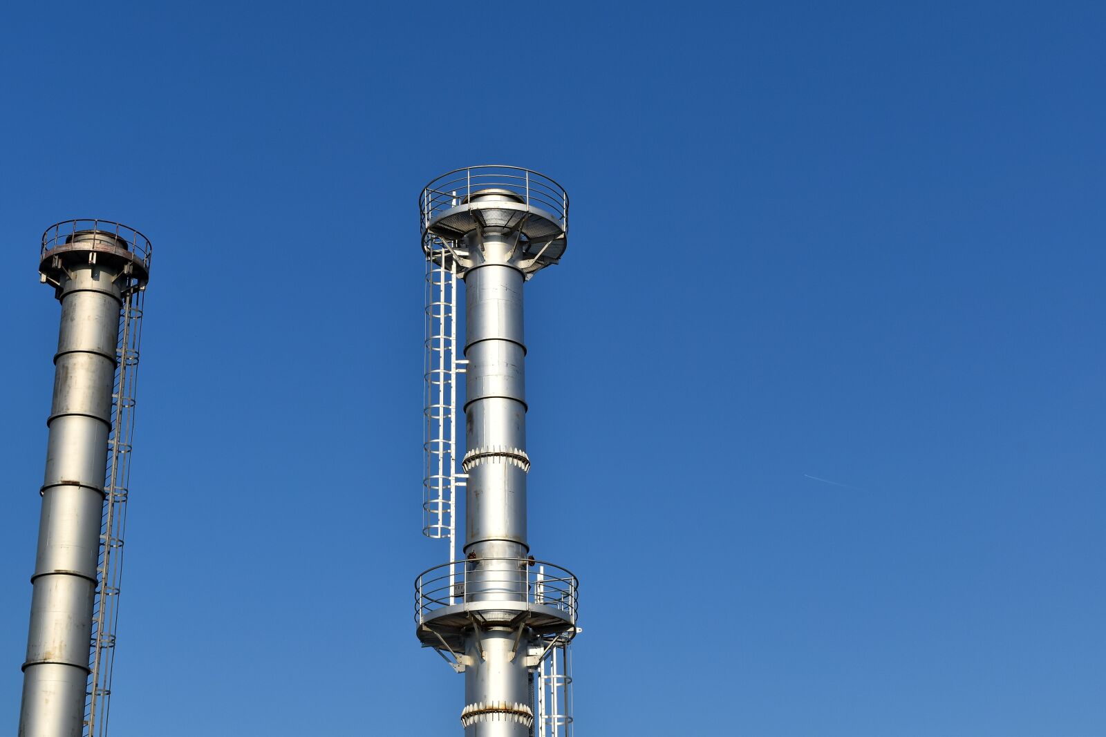Nikon D5500 sample photo. Factory, industry, refinery, chimney photography