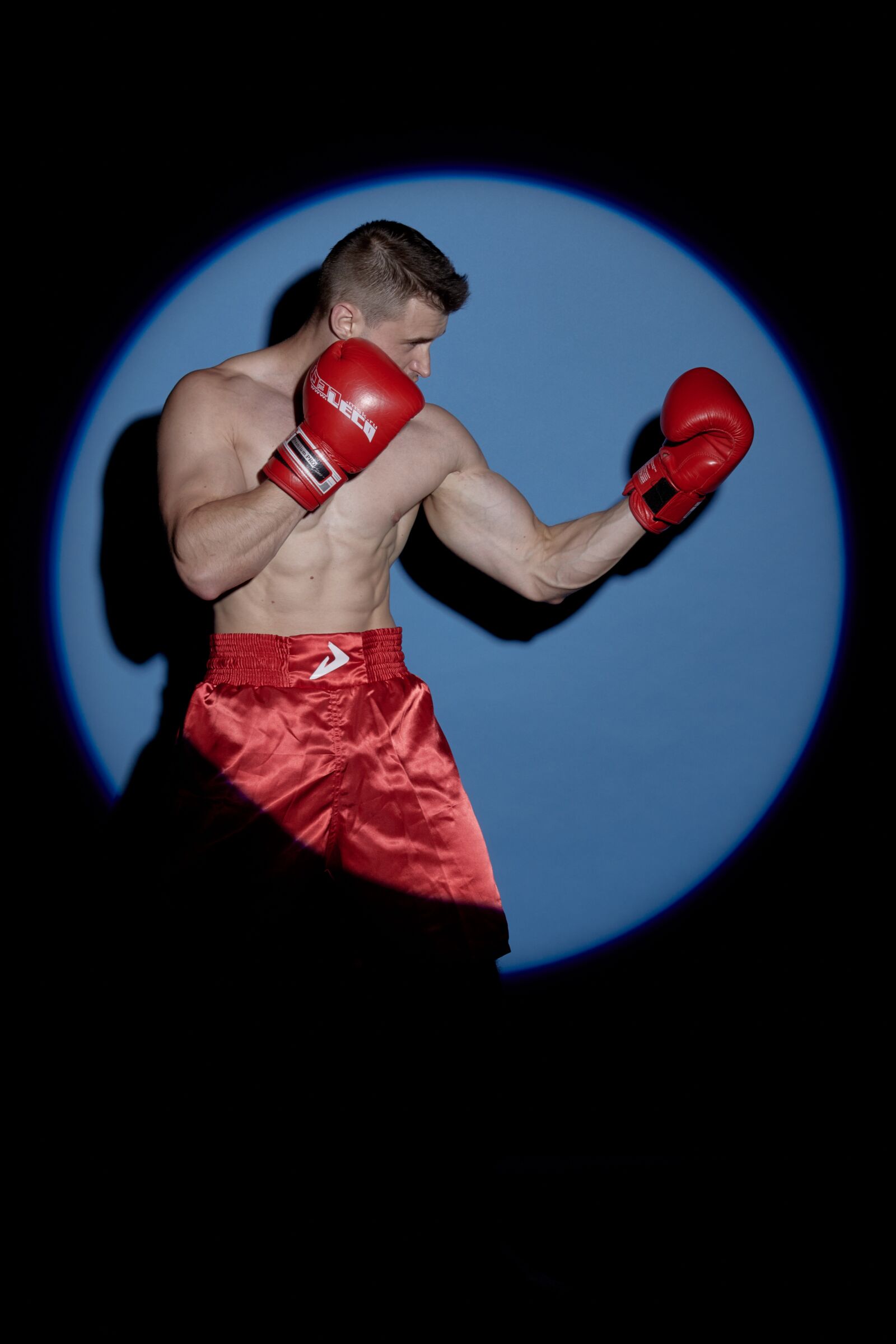 Canon EF 85mm F1.8 USM sample photo. Boxing, kickboxing, model photography