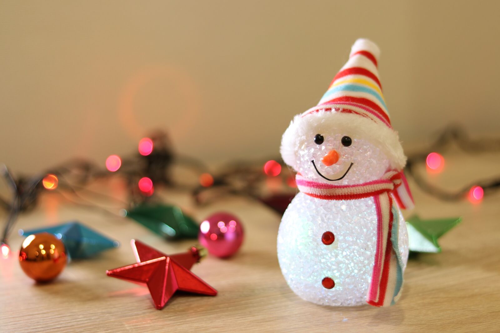 Canon EOS 80D sample photo. Christmas background, new year's photography