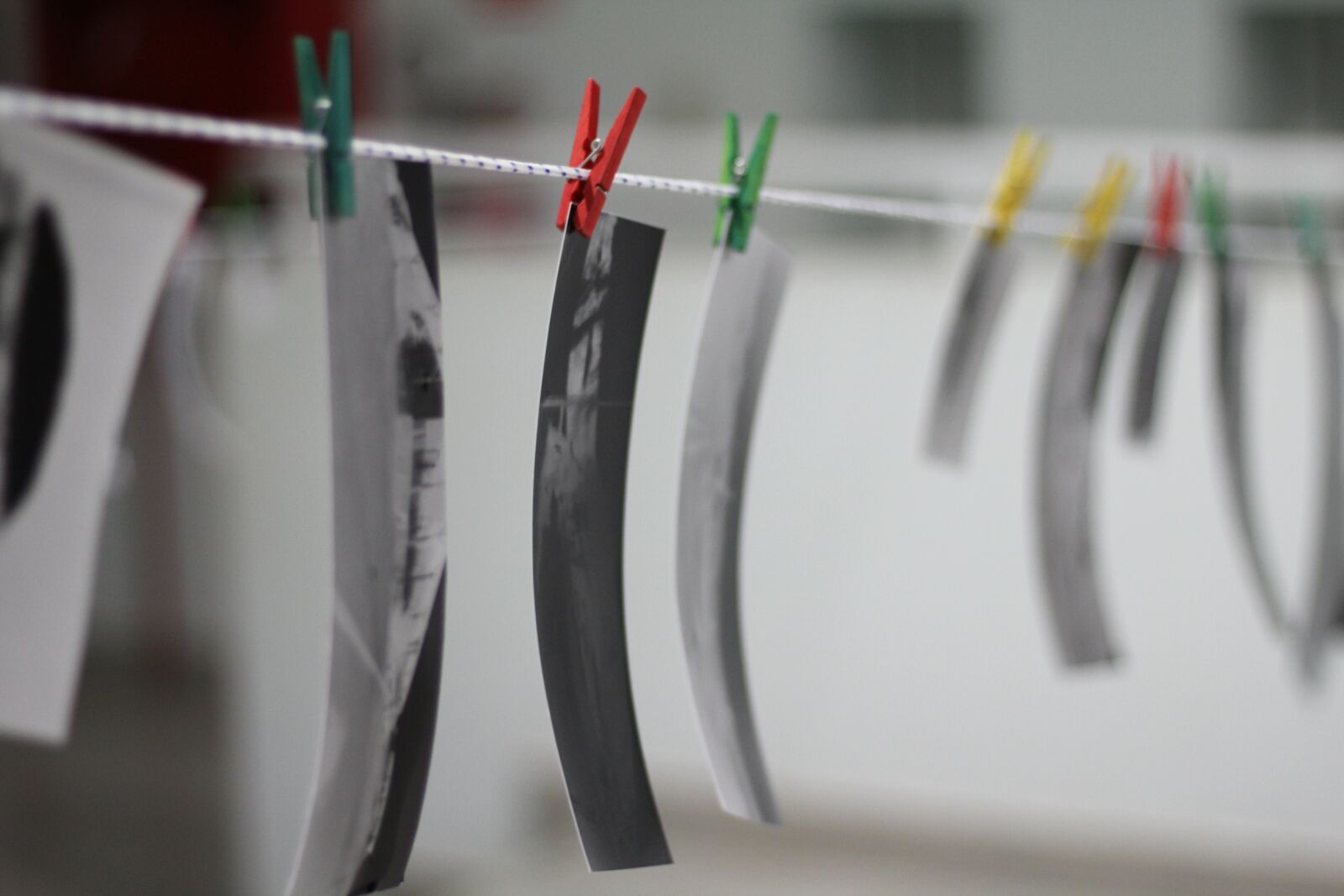 Canon EOS 1200D (EOS Rebel T5 / EOS Kiss X70 / EOS Hi) sample photo. Pinhole, drying rack, photography photography