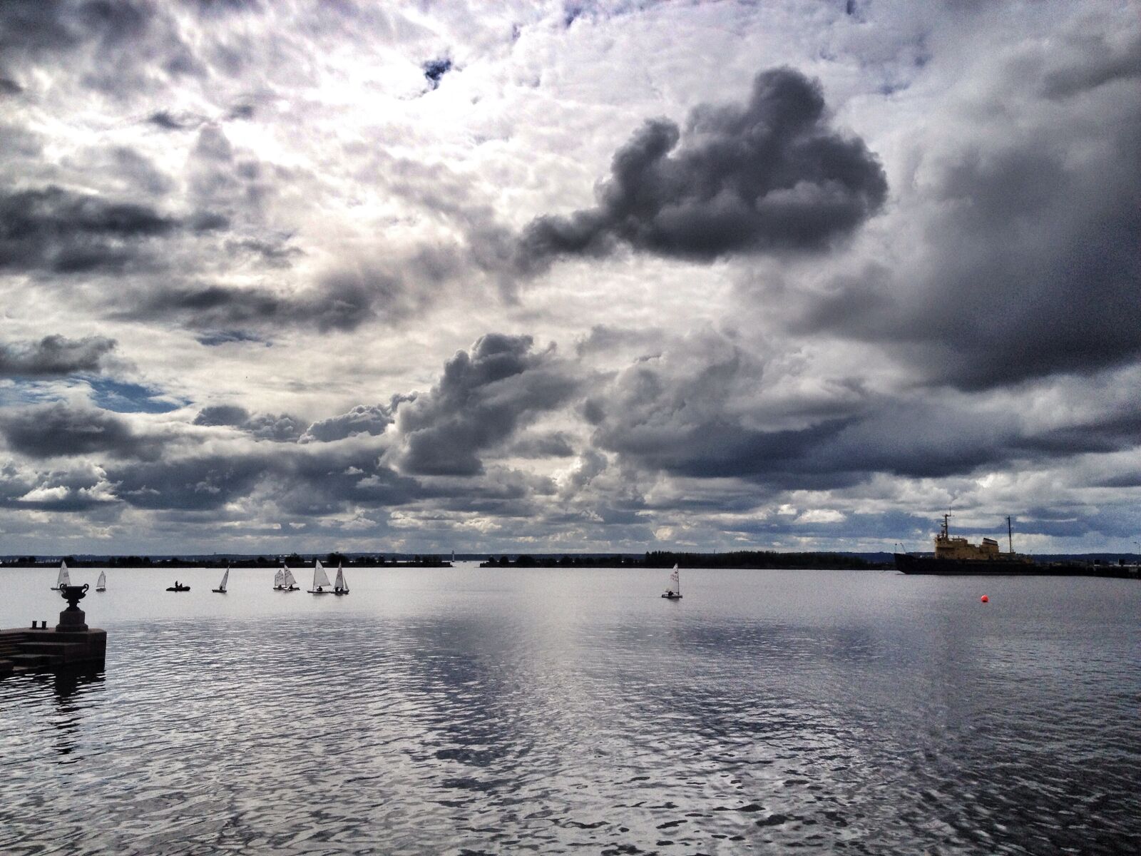 iPhone 4S back camera 4.28mm f/2.4 sample photo. Clouds, bay, sky photography