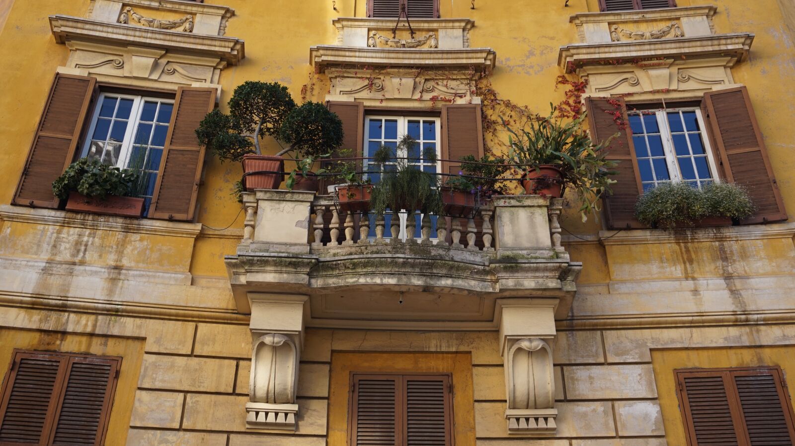 Sony Alpha a5000 (ILCE 5000) sample photo. Rome, oppian hill, balcony photography