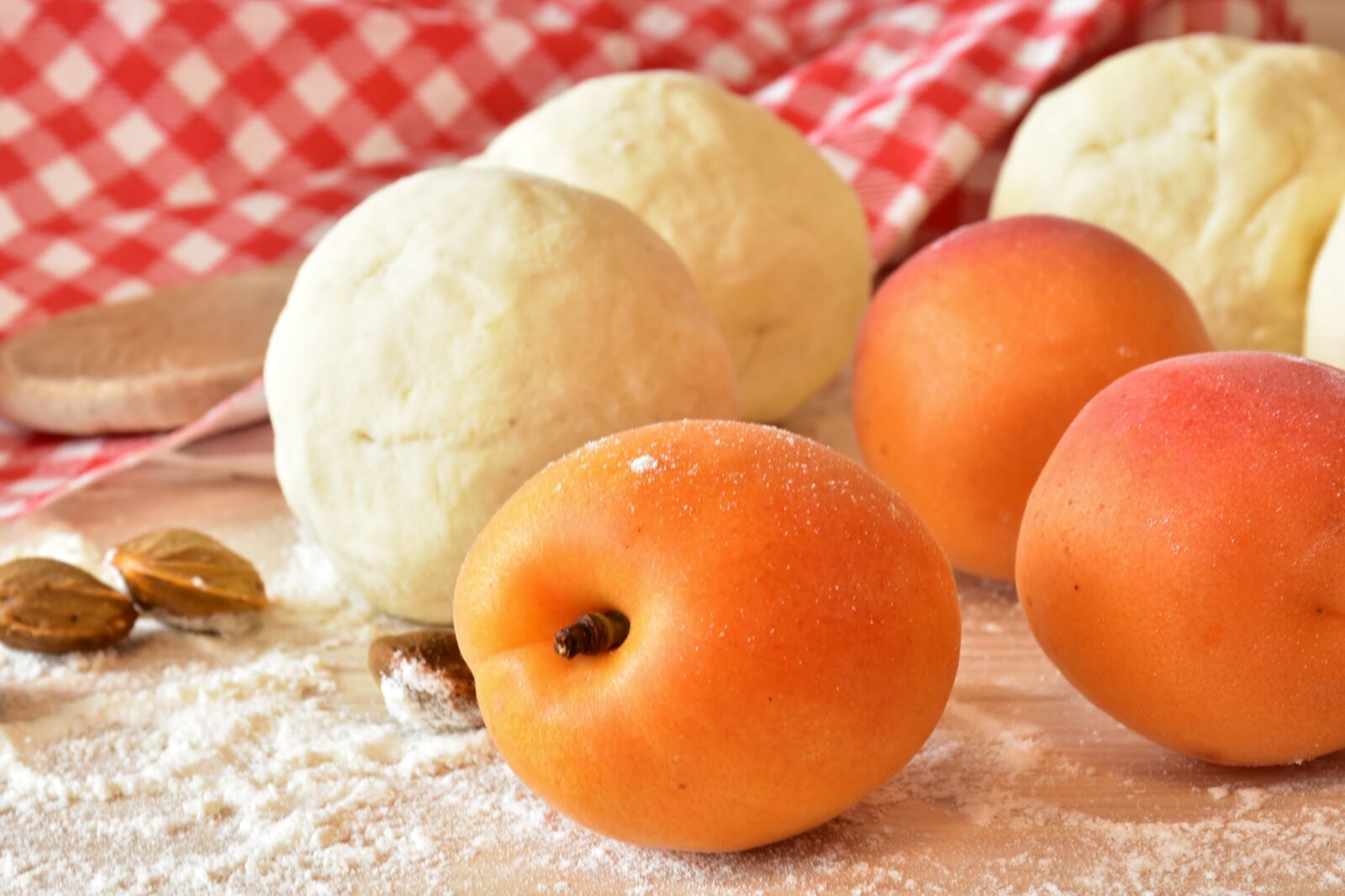 Nikon D7200 sample photo. Marillenkn del, apricot dumplings photography
