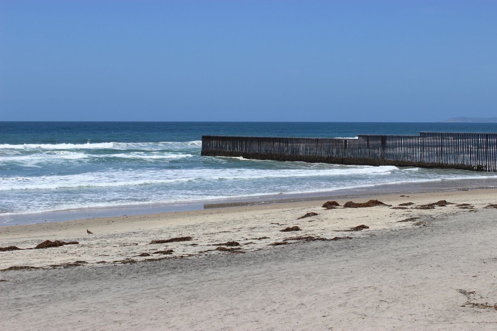 Canon EOS 600D (Rebel EOS T3i / EOS Kiss X5) sample photo. Beach, tijuana, border photography