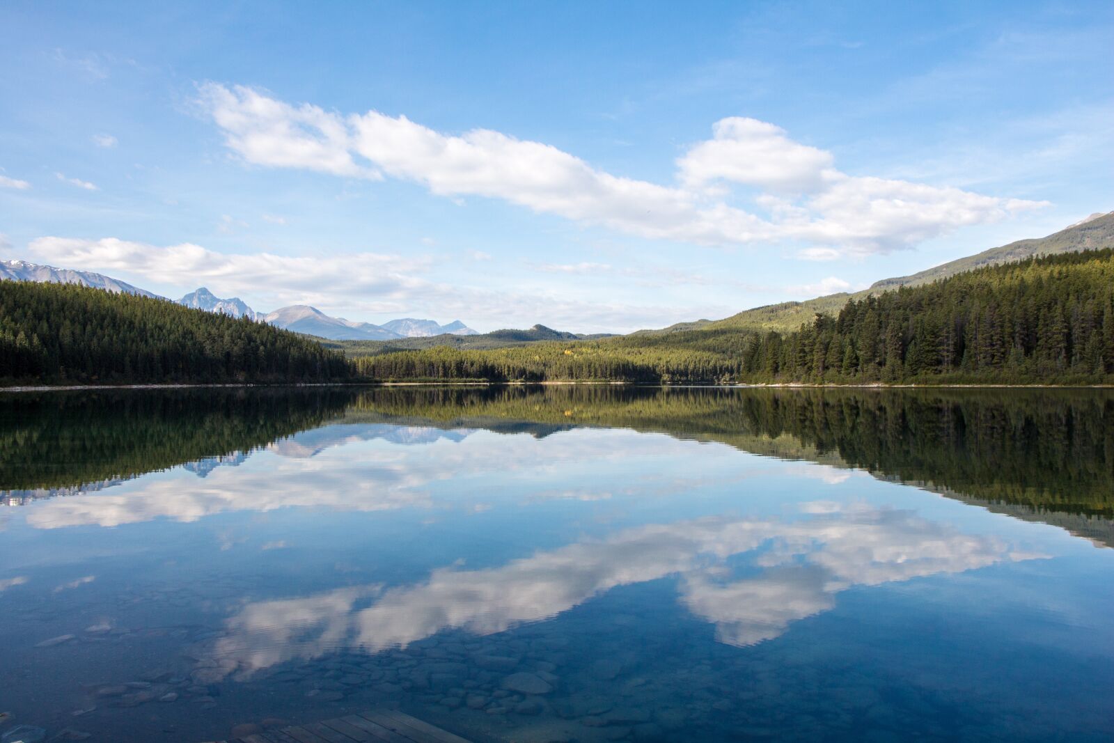 Canon EOS 650D (EOS Rebel T4i / EOS Kiss X6i) sample photo. Patricia lake, reflection, canada photography