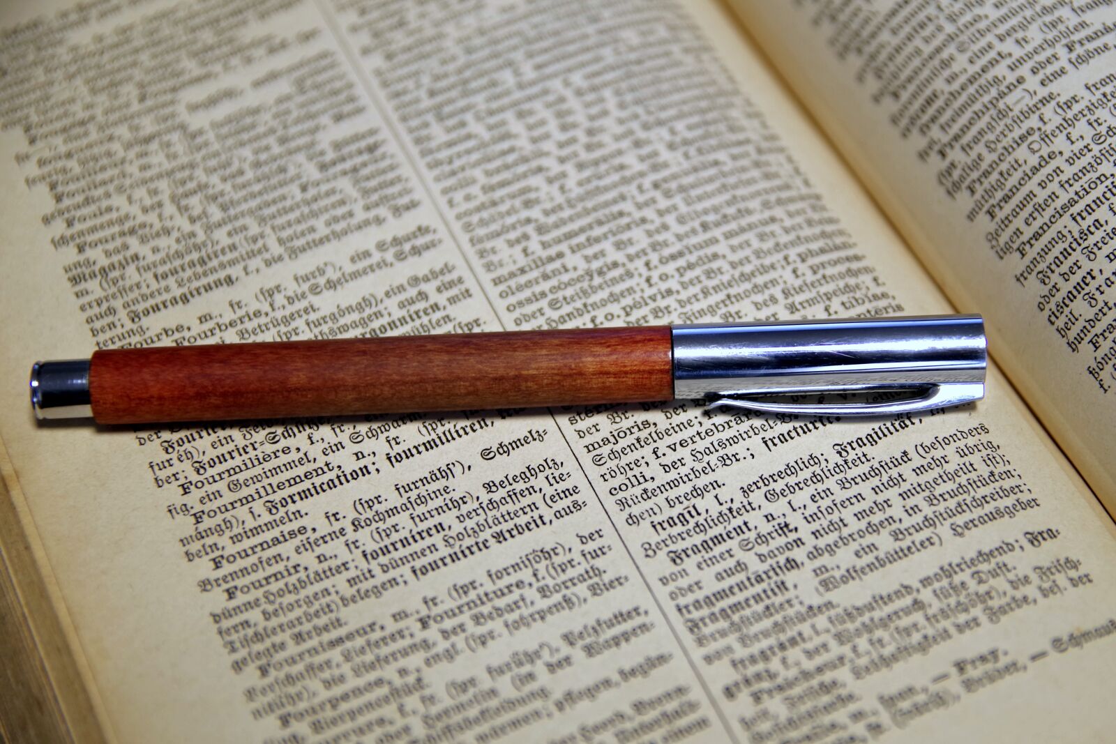Pentax K-S2 sample photo. Pen, book, gothic photography