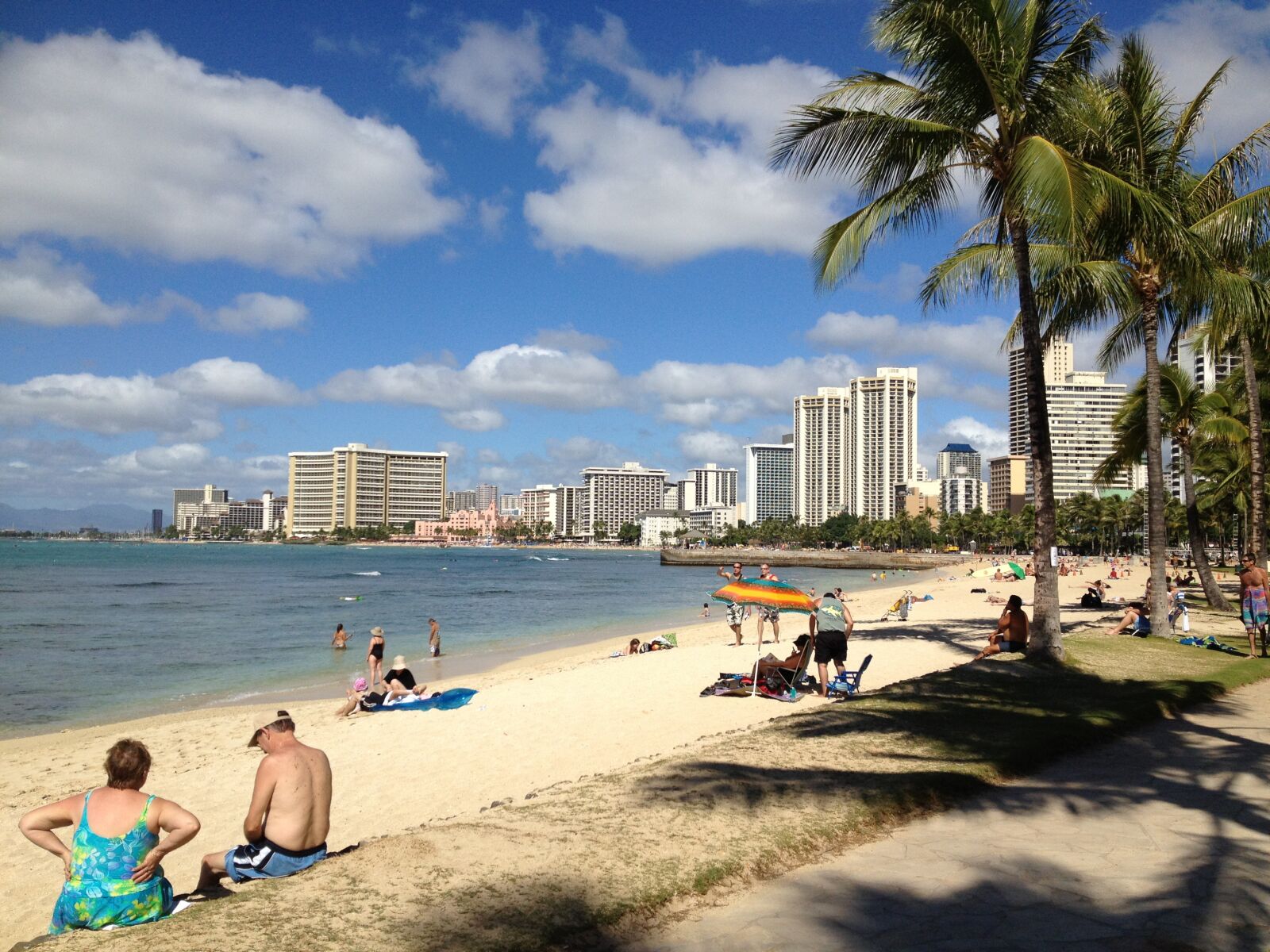 Apple iPhone 4S sample photo. Honolulu, hawaii, beach photography