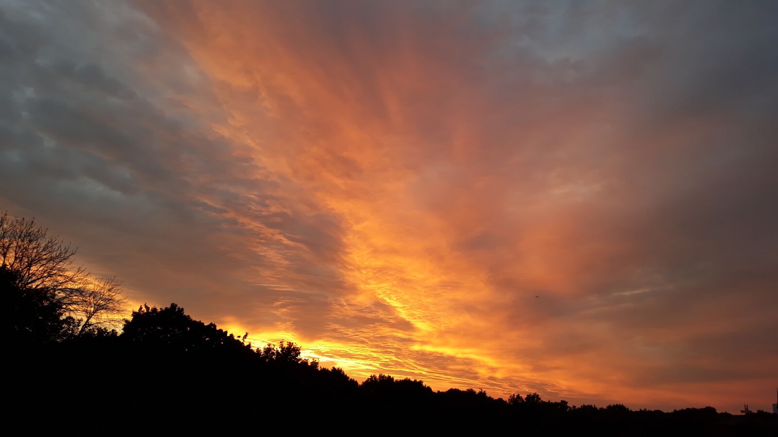 Samsung Galaxy A3(2017) sample photo. Sky, sunset, abendstimmung photography