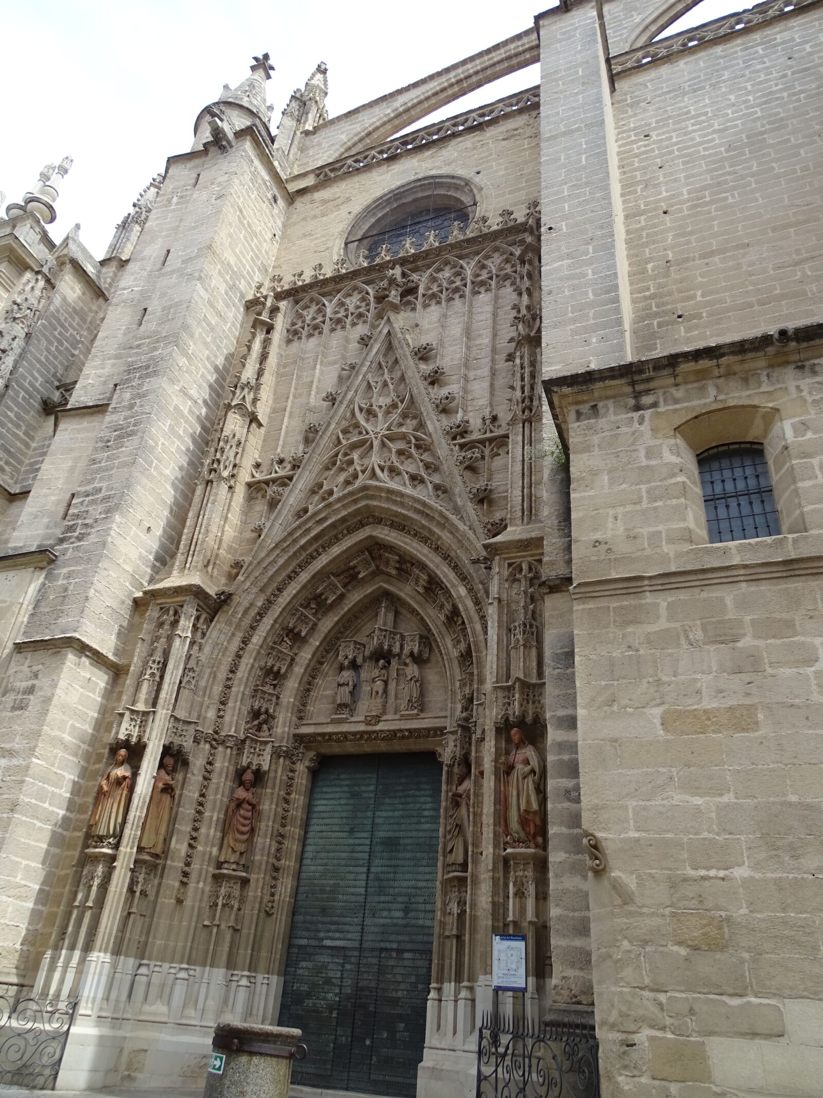 Sony Cyber-shot DSC-HX400V sample photo. Cathedral, architecture, church photography