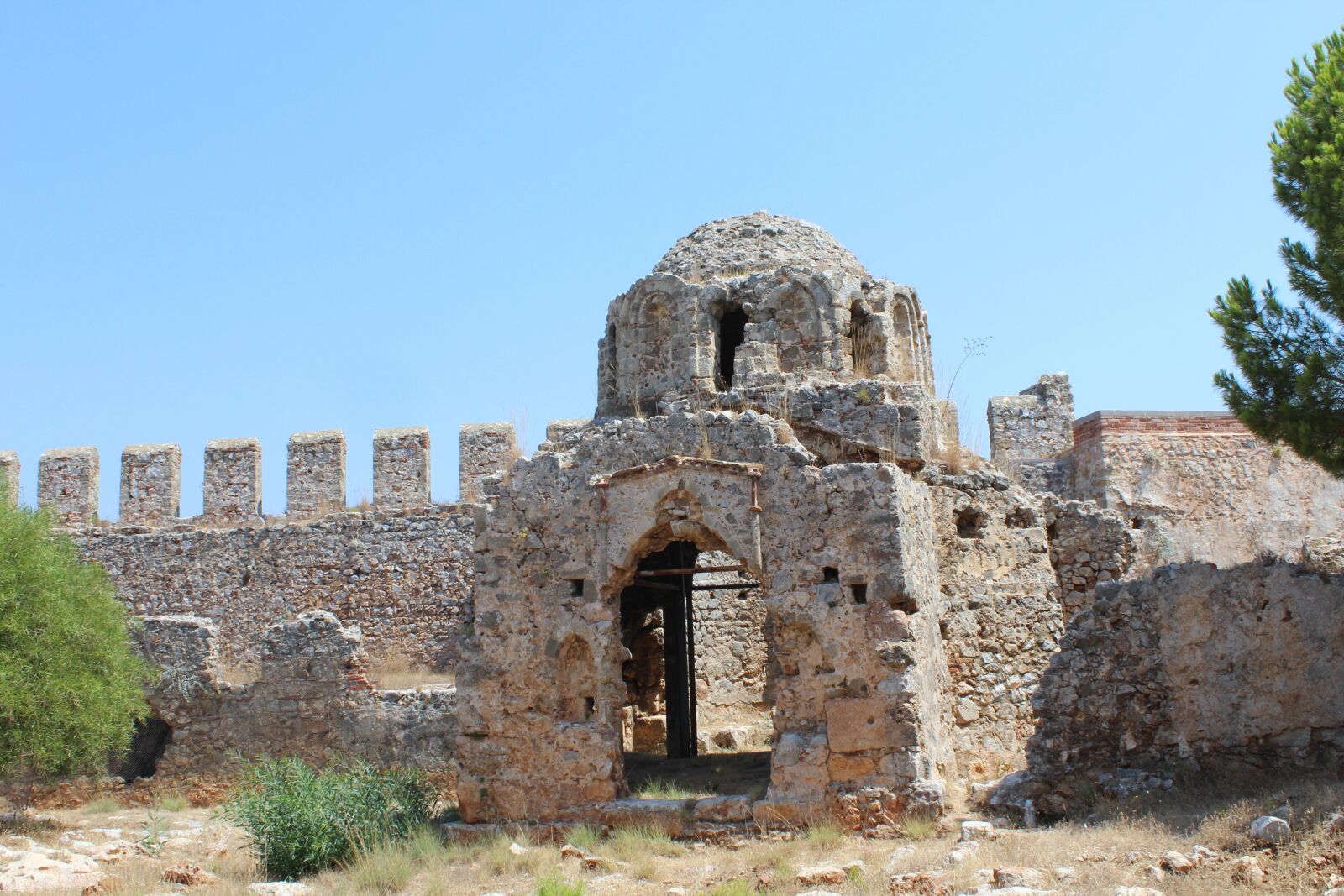 Canon EOS 600D (Rebel EOS T3i / EOS Kiss X5) sample photo. The ancient church, byzantine photography