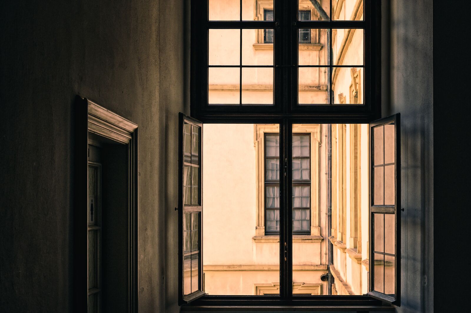 Nikon Z6 sample photo. Window, open, window frames photography