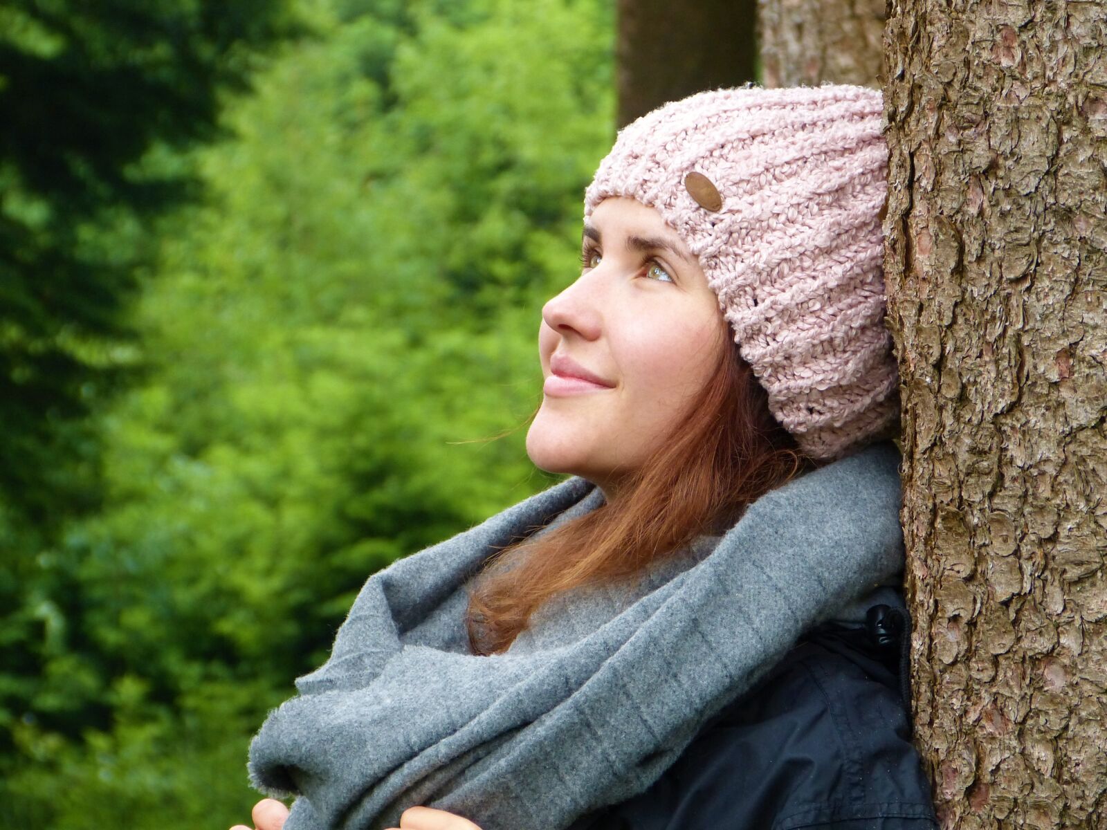 Panasonic Lumix DMC-FZ150 sample photo. Woman, girl, forest photography
