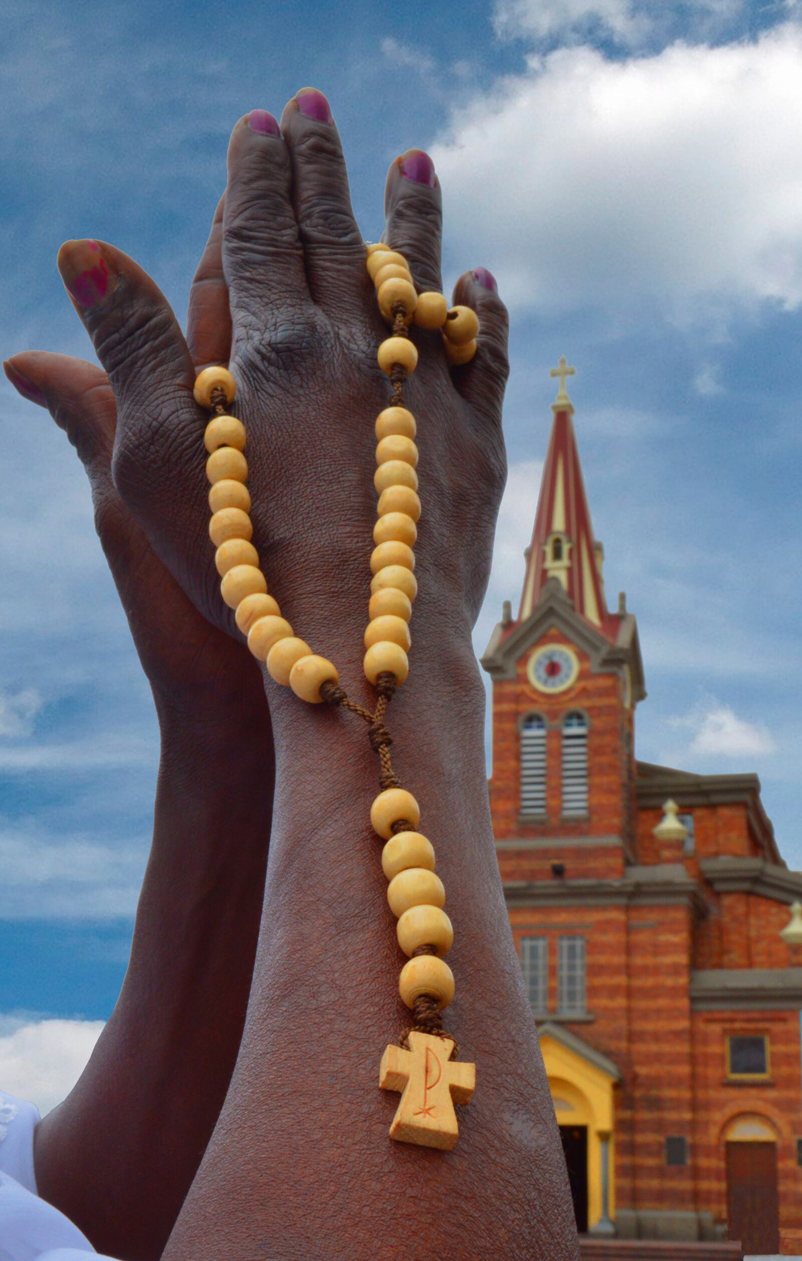 Nikon D3200 sample photo. Bogotá, church, pray photography