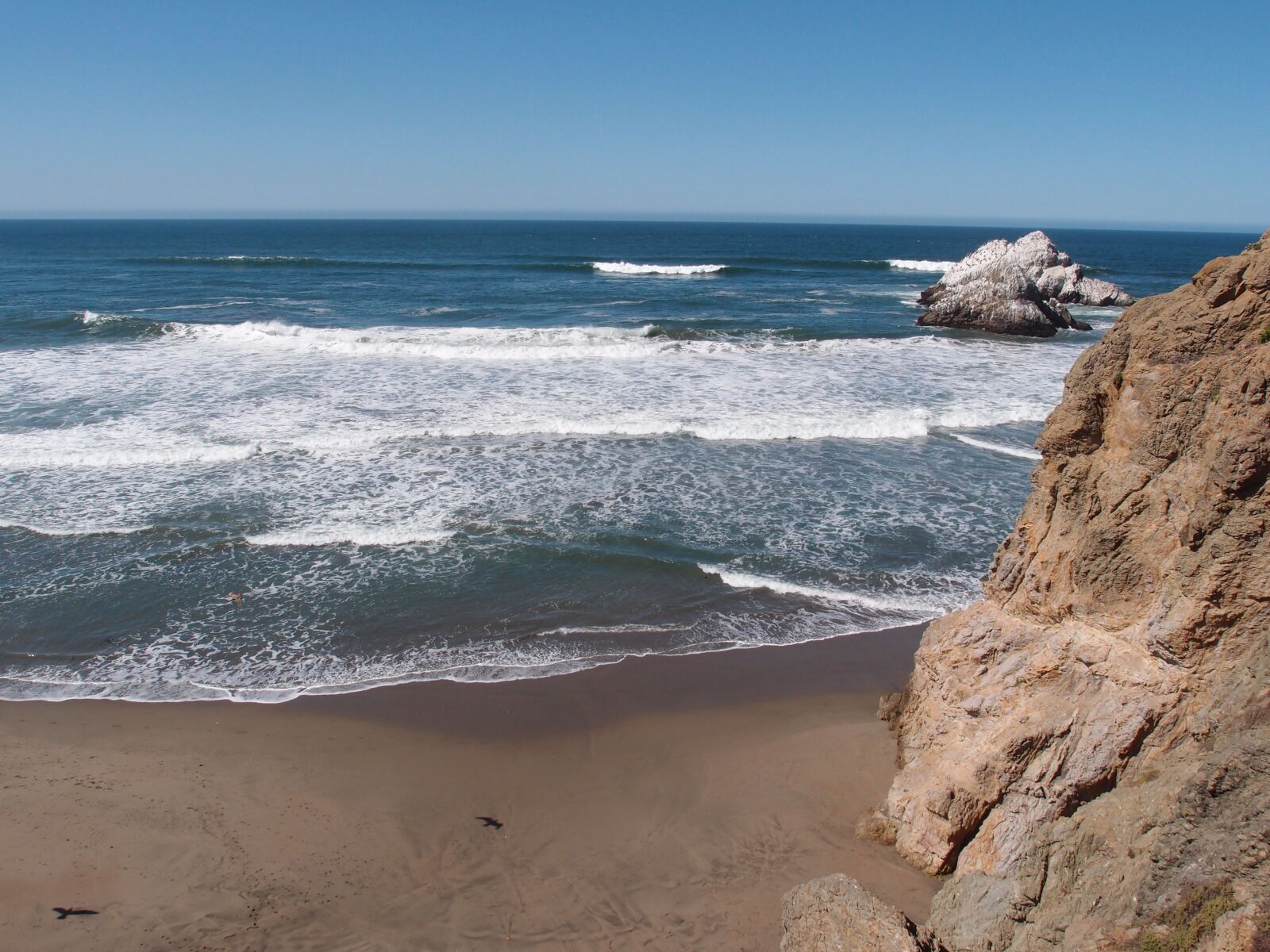 Olympus XZ-1 sample photo. Ocean, mountain, sea photography