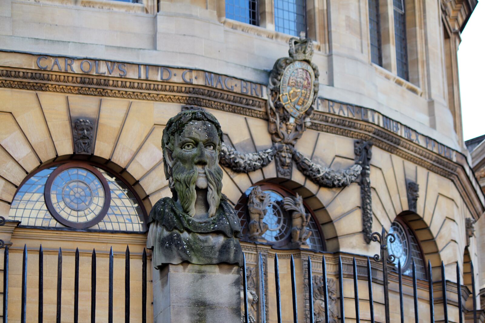Canon EOS 550D (EOS Rebel T2i / EOS Kiss X4) sample photo. Sheldonian, theatre, theater photography