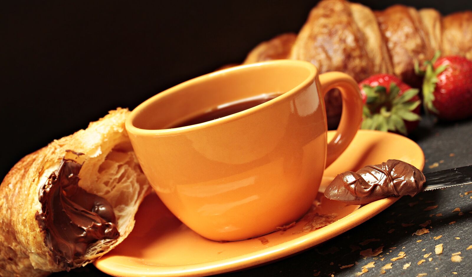 Canon EOS 100D (EOS Rebel SL1 / EOS Kiss X7) sample photo. Coffee, croissant, coffee cup photography