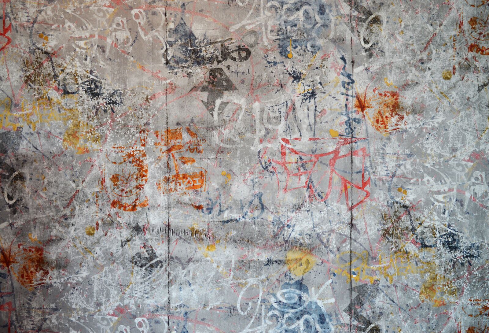 Nikon AF-S DX Micro Nikkor 40mm F2.8 sample photo. Graffiti, wallpaper, decor photography