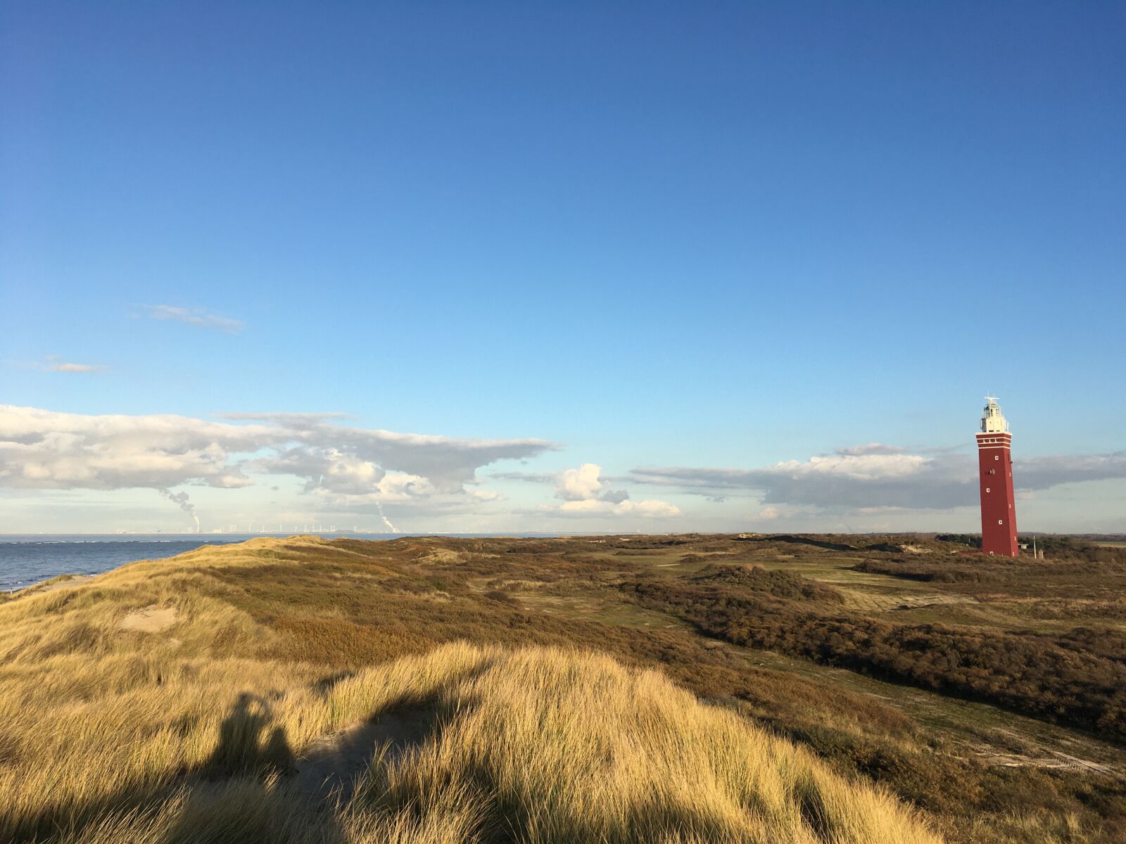 iPhone SE back camera 4.15mm f/2.2 sample photo. Lighthouse, beach, dunes photography