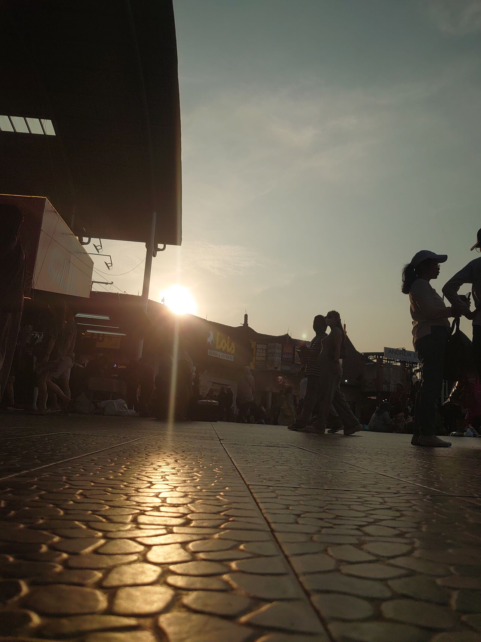 Sony J9210 sample photo. Market photography