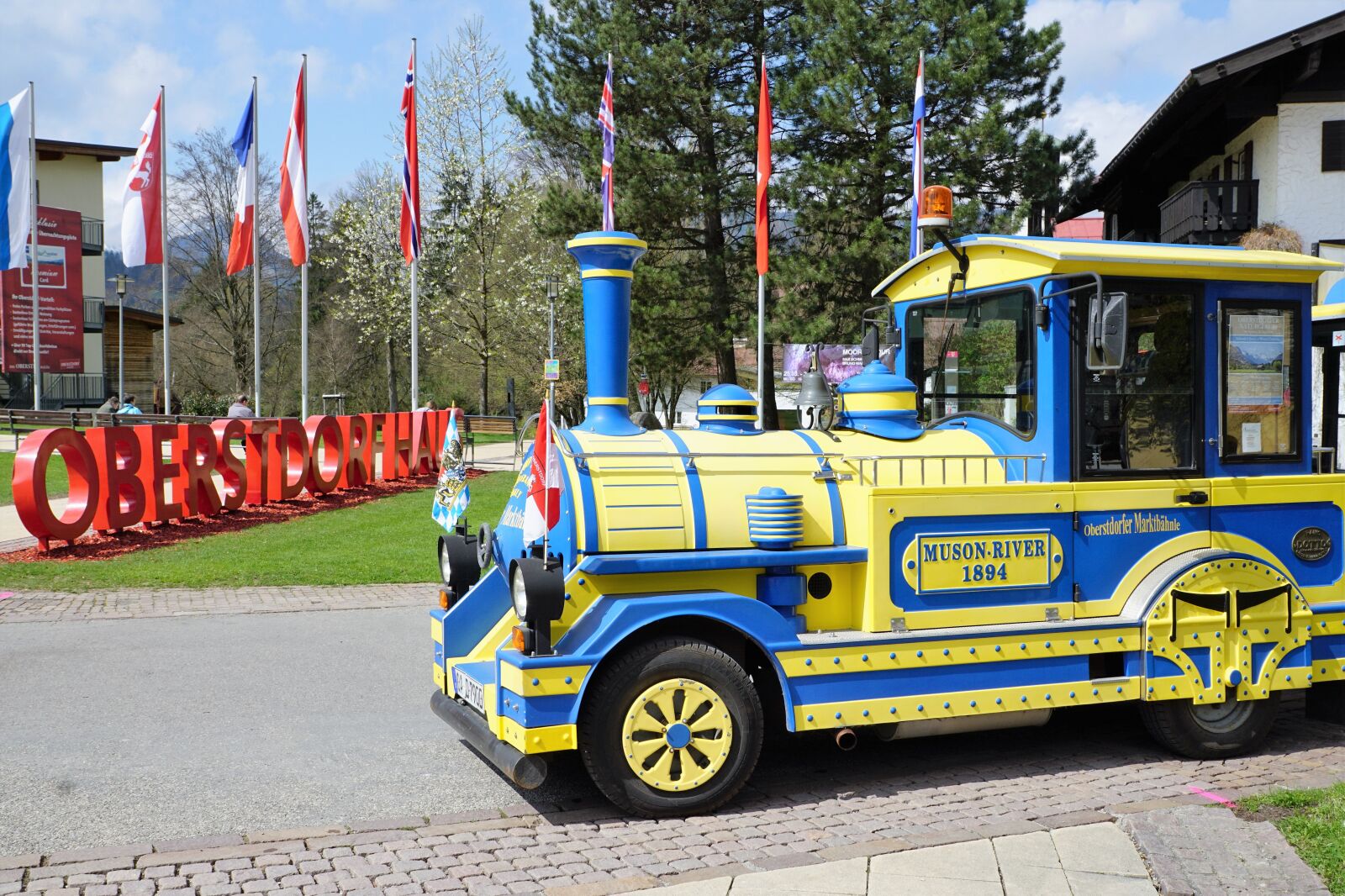 Sony ILCA-77M2 + Sony DT 16-50mm F2.8 SSM sample photo. Train, oberstdorf, vehicle photography