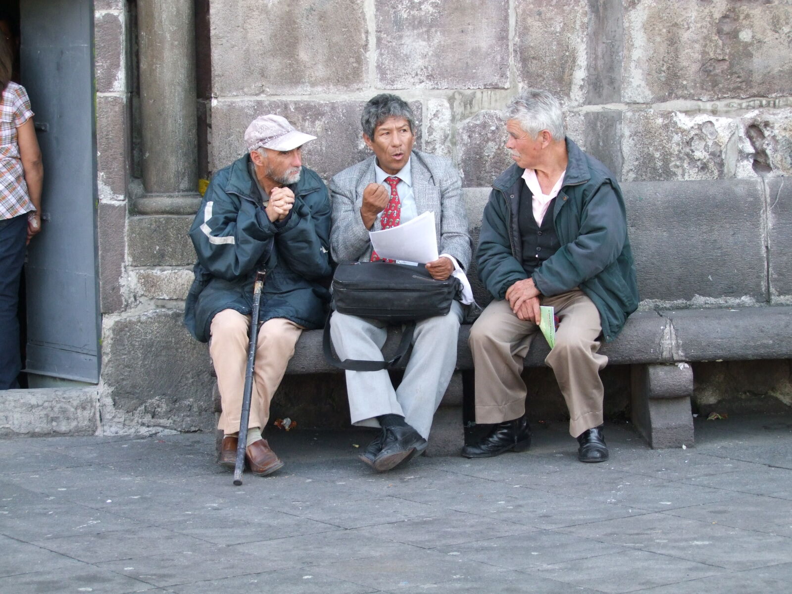 Fujifilm FinePix S100fs sample photo. People, talking photography