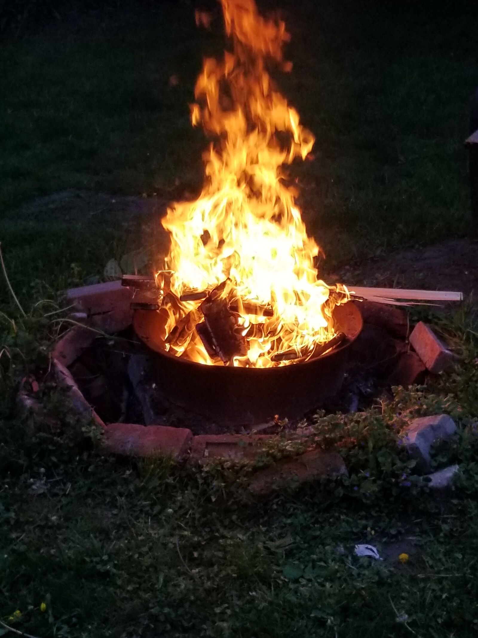 Samsung Galaxy S8 sample photo. Night, by, the photography