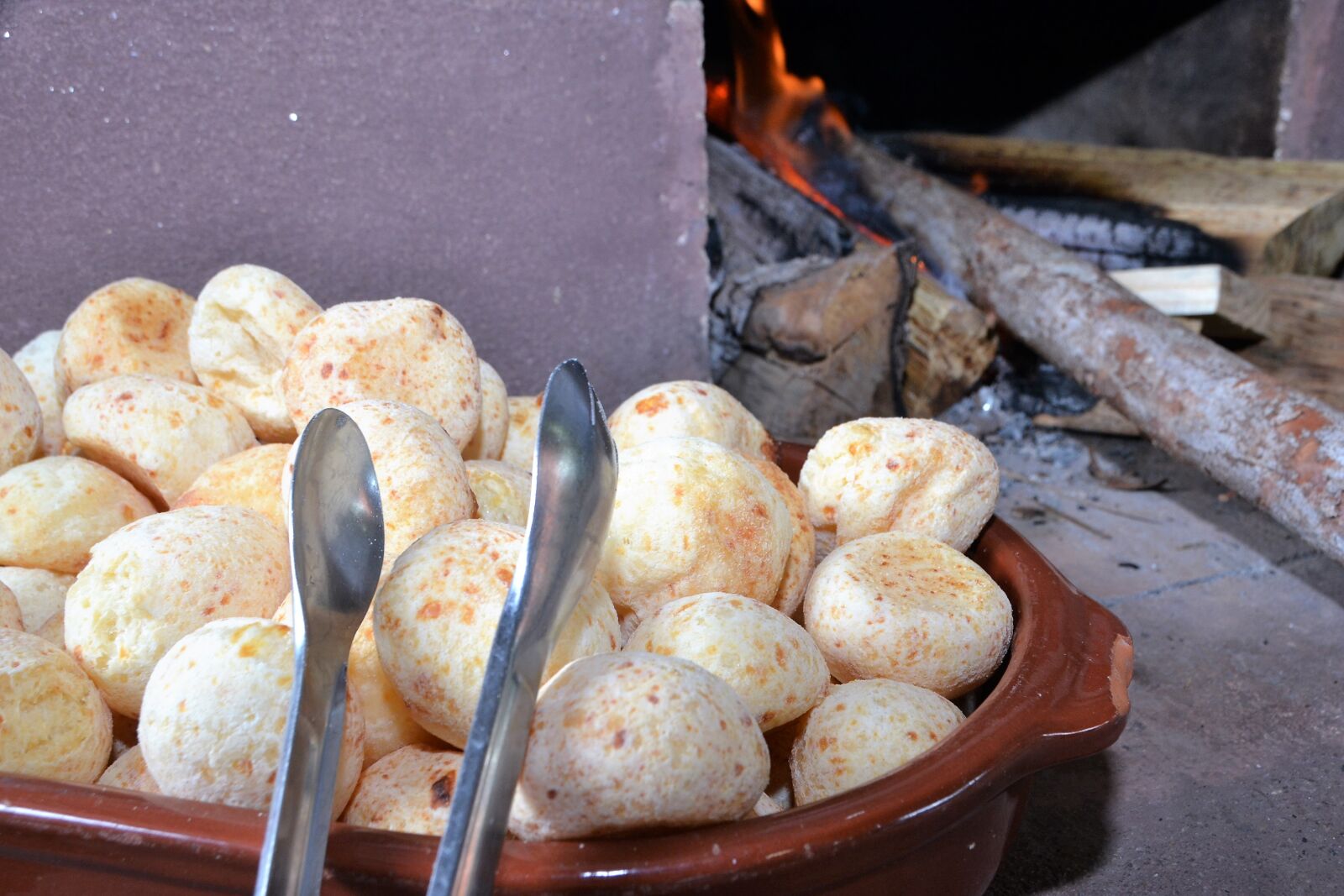 Nikon D3100 sample photo. Cheese bread, minas, flavor photography