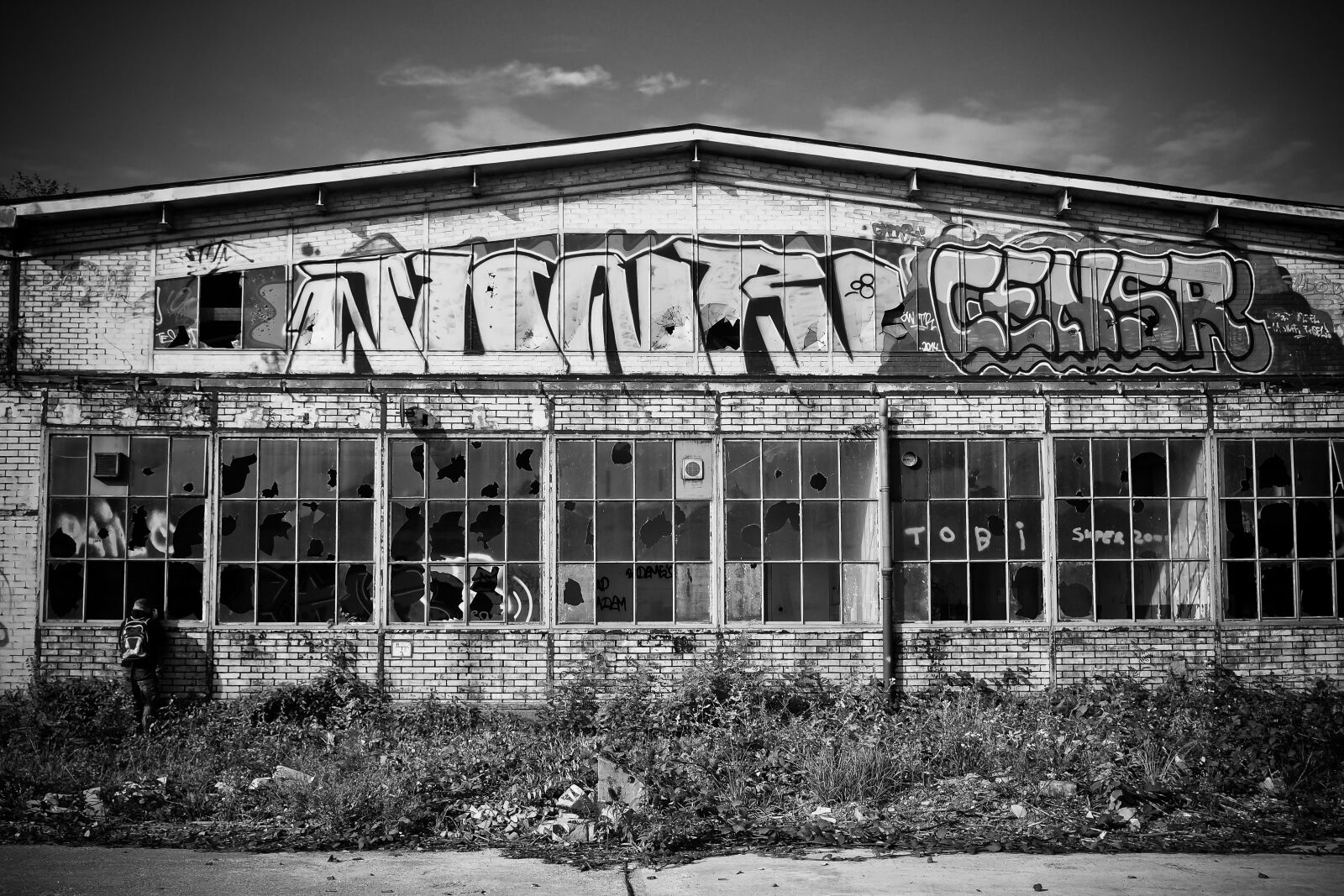 Olympus OM-D E-M10 sample photo. Lost places, pforphoto, old photography