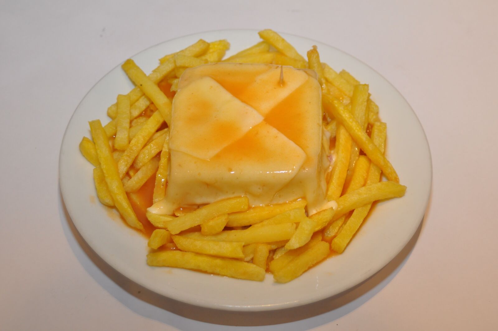 Nikon D90 sample photo. Surprise, crisp, cheese photography