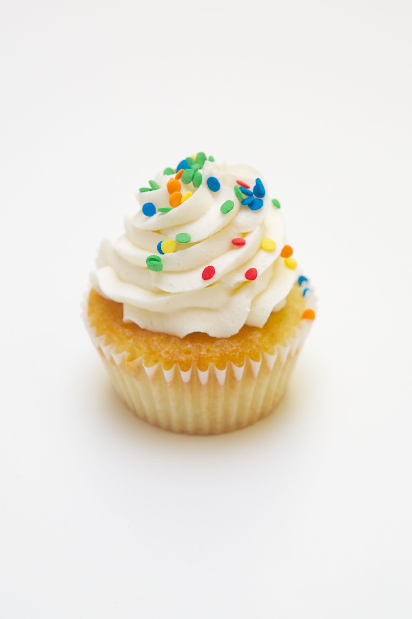 Canon EF 24-70mm F2.8L USM sample photo. Cupcake, dessert, sprinkles photography