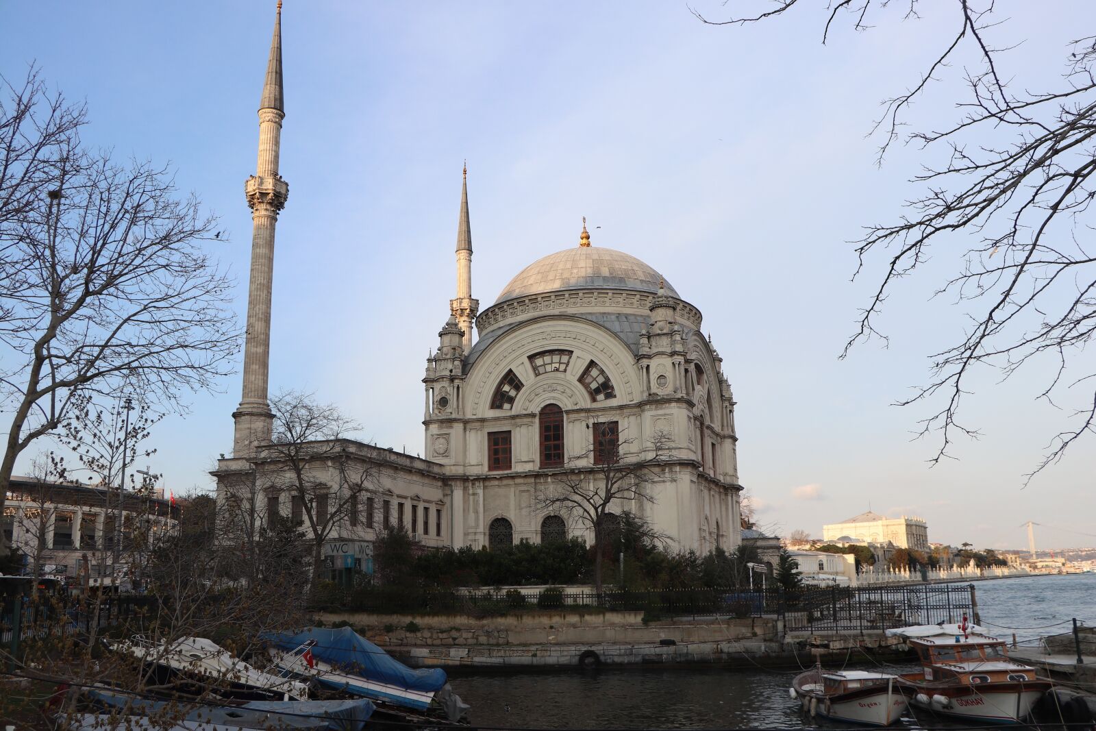 Canon EOS 77D (EOS 9000D / EOS 770D) sample photo. Istanbul, throat, dolmabahçe photography