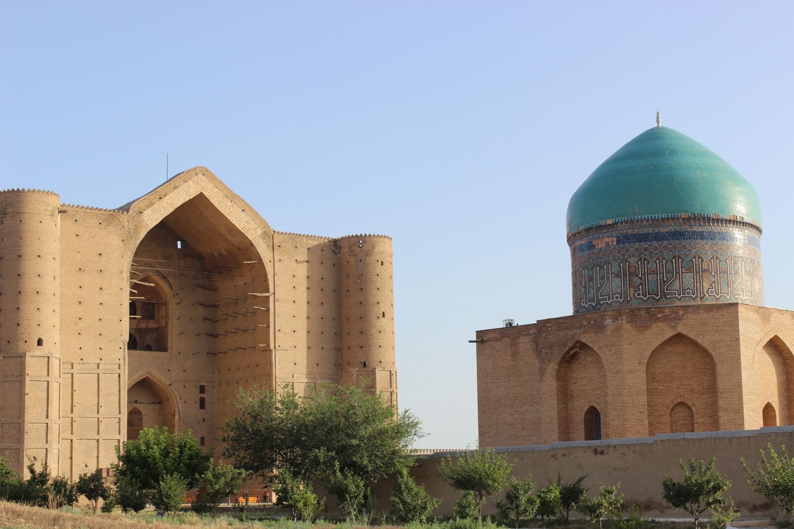 Canon EOS 600D (Rebel EOS T3i / EOS Kiss X5) sample photo. Turkestan, novruz, islam photography