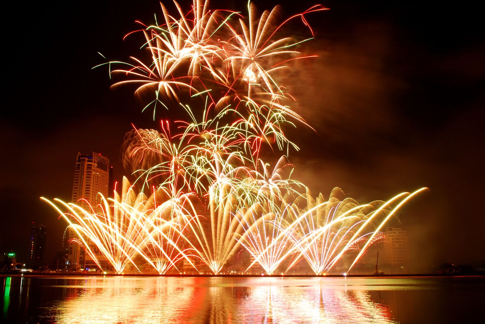 Nikon D60 sample photo. Fireworks, the international fireworks photography