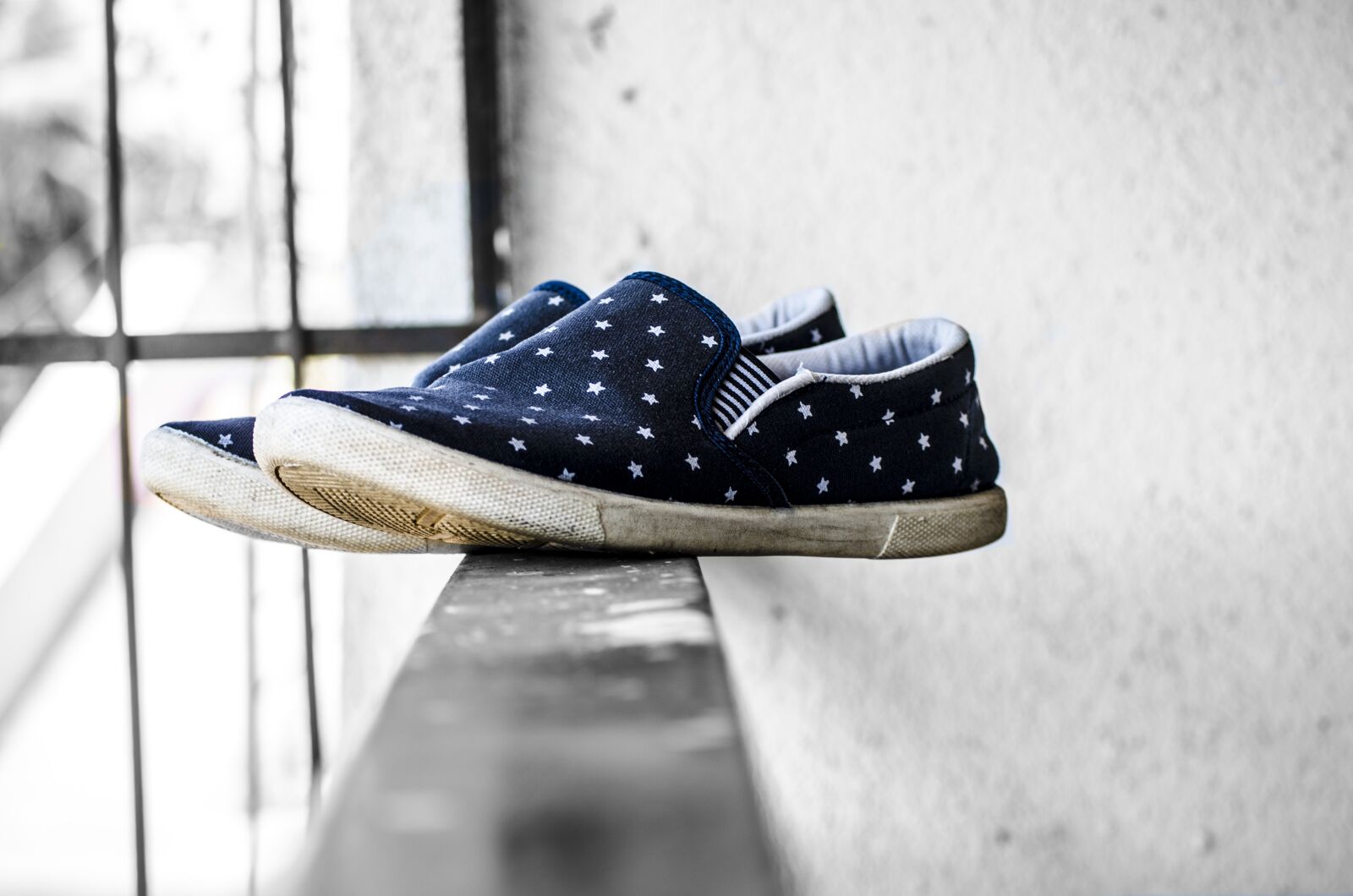 Nikon D5100 sample photo. Canvas shoes, footwear, pair photography