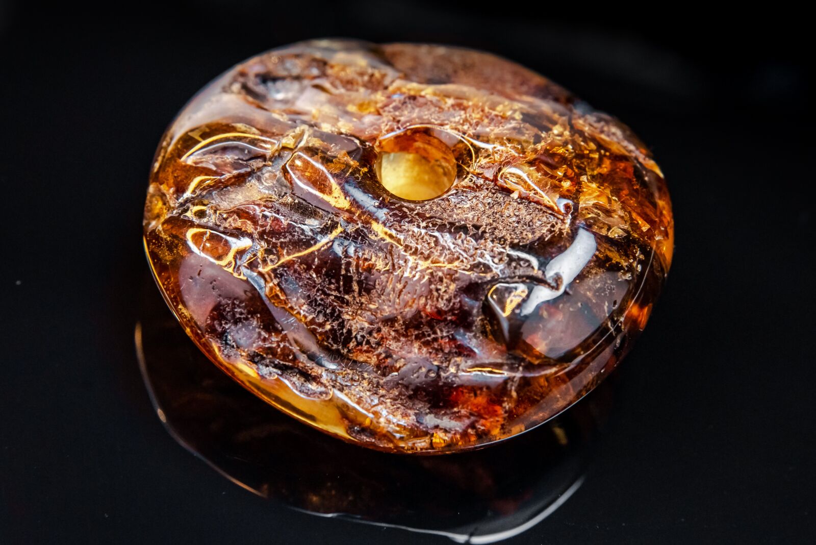 Nikon D750 sample photo. Amber, ornament, natural photography