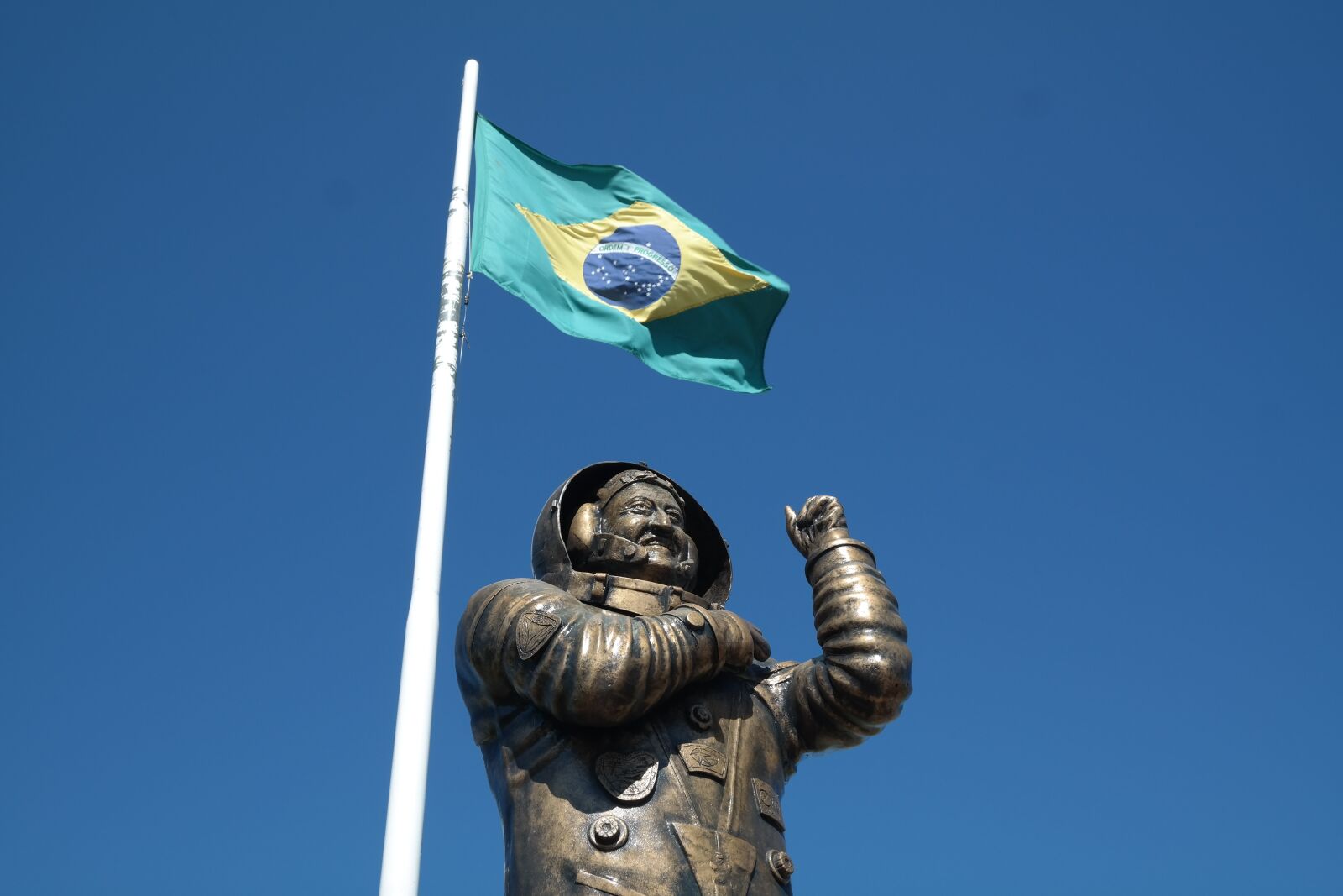 Samsung NX300 sample photo. Marcos pontes, astronaut, brazilian photography
