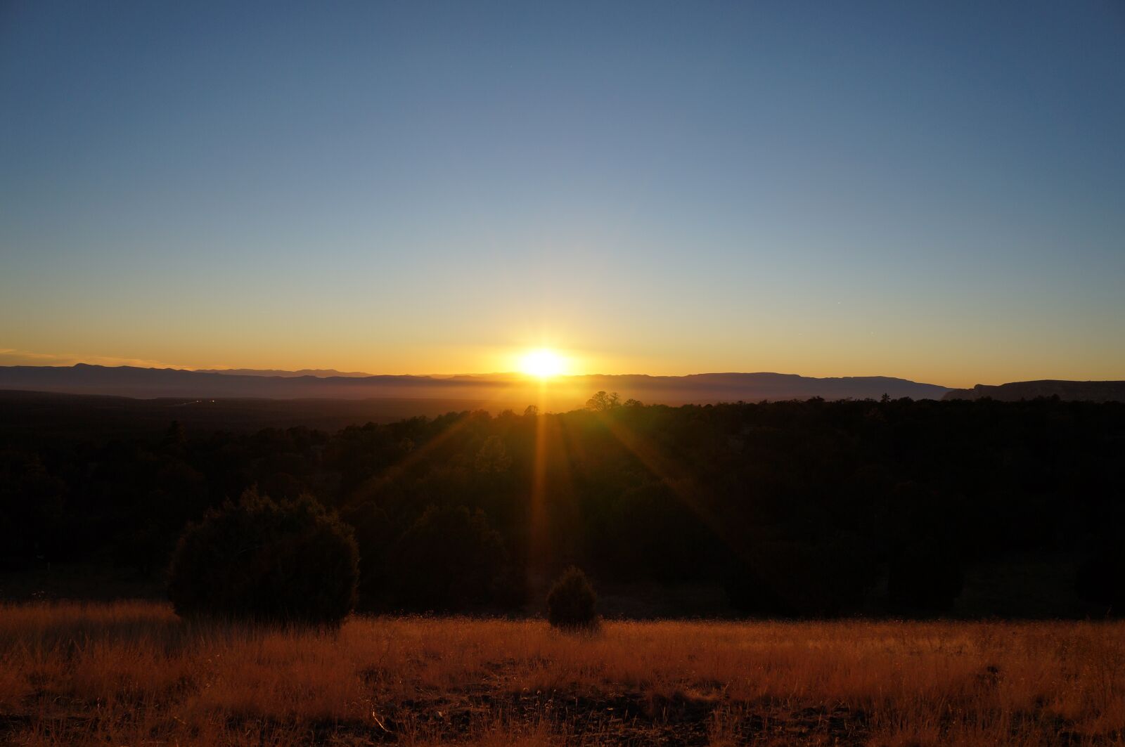 Sony Alpha NEX-F3 sample photo. Sunset, dawn, landscape photography