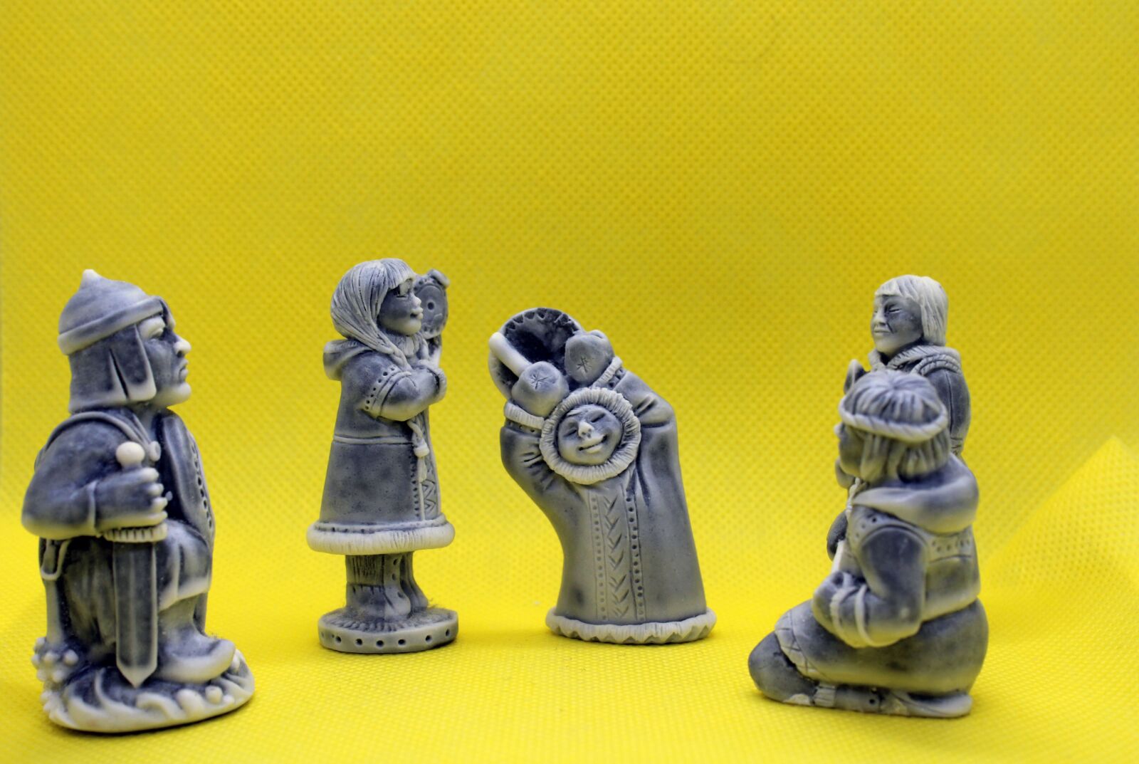 Canon EOS 2000D (EOS Rebel T7 / EOS Kiss X90 / EOS 1500D) sample photo. Statuette, netsuke, toy photography